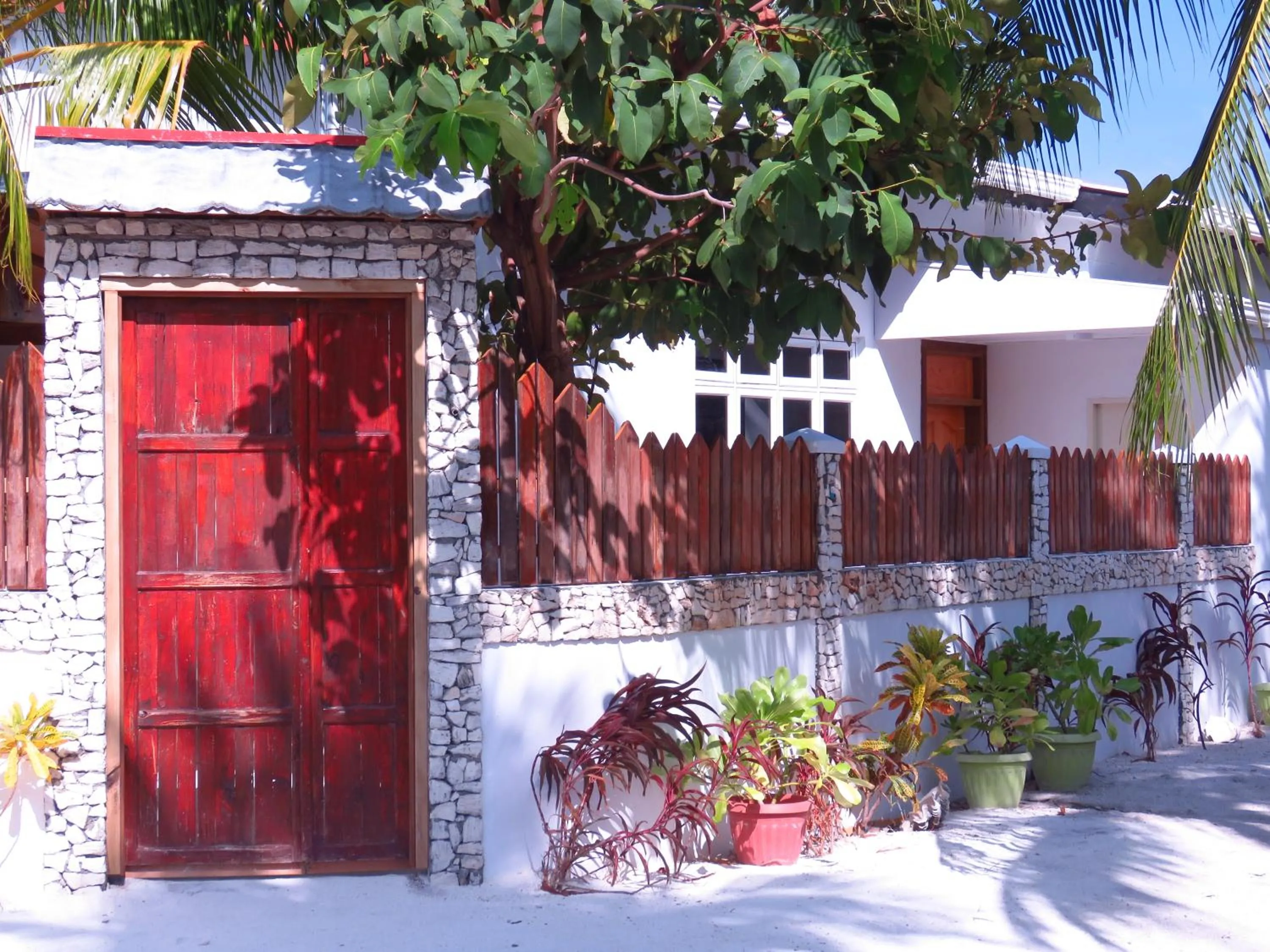 Facade/entrance in The Sunrise Huraa
