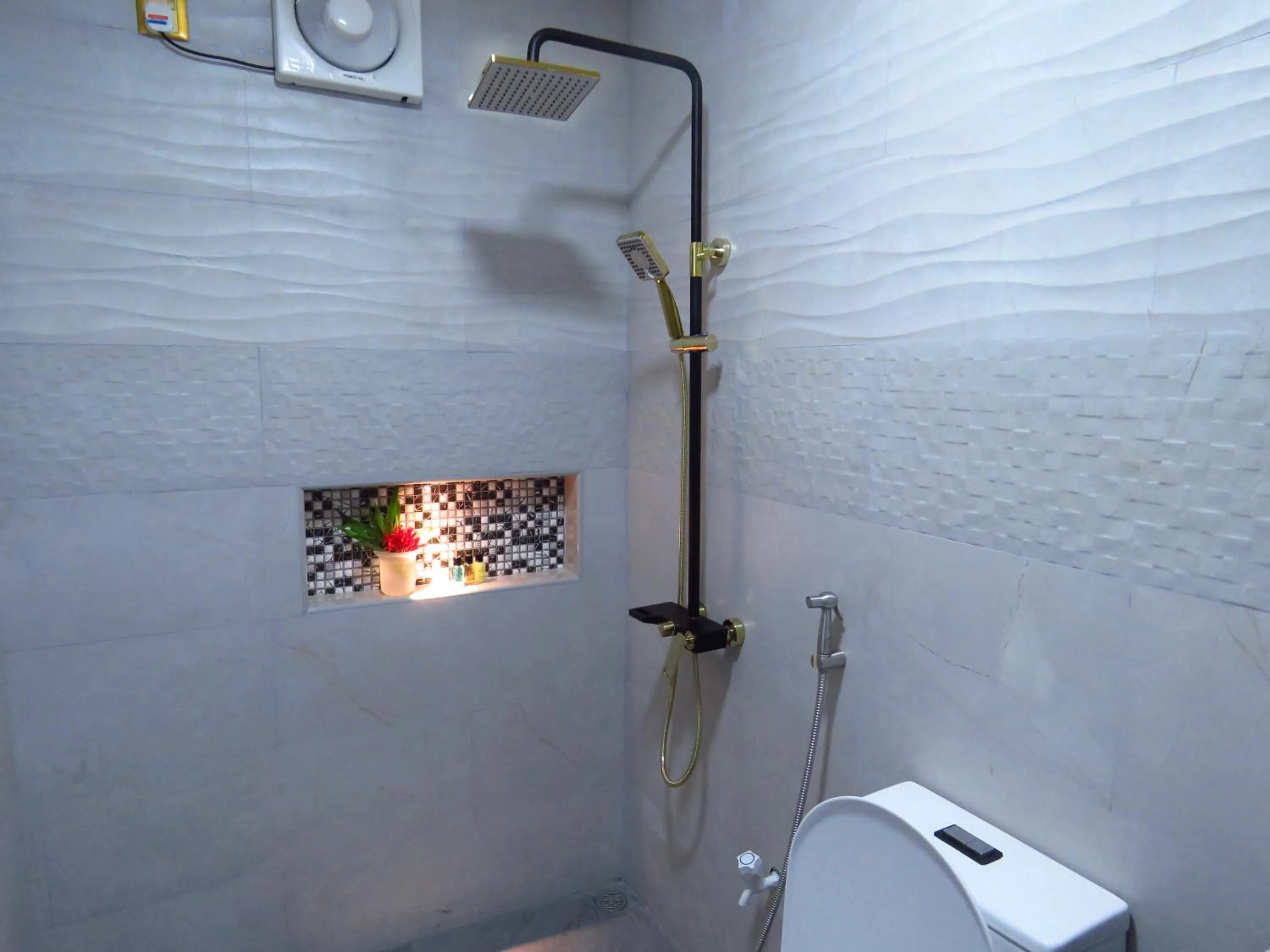 Bathroom in The Sunrise Huraa