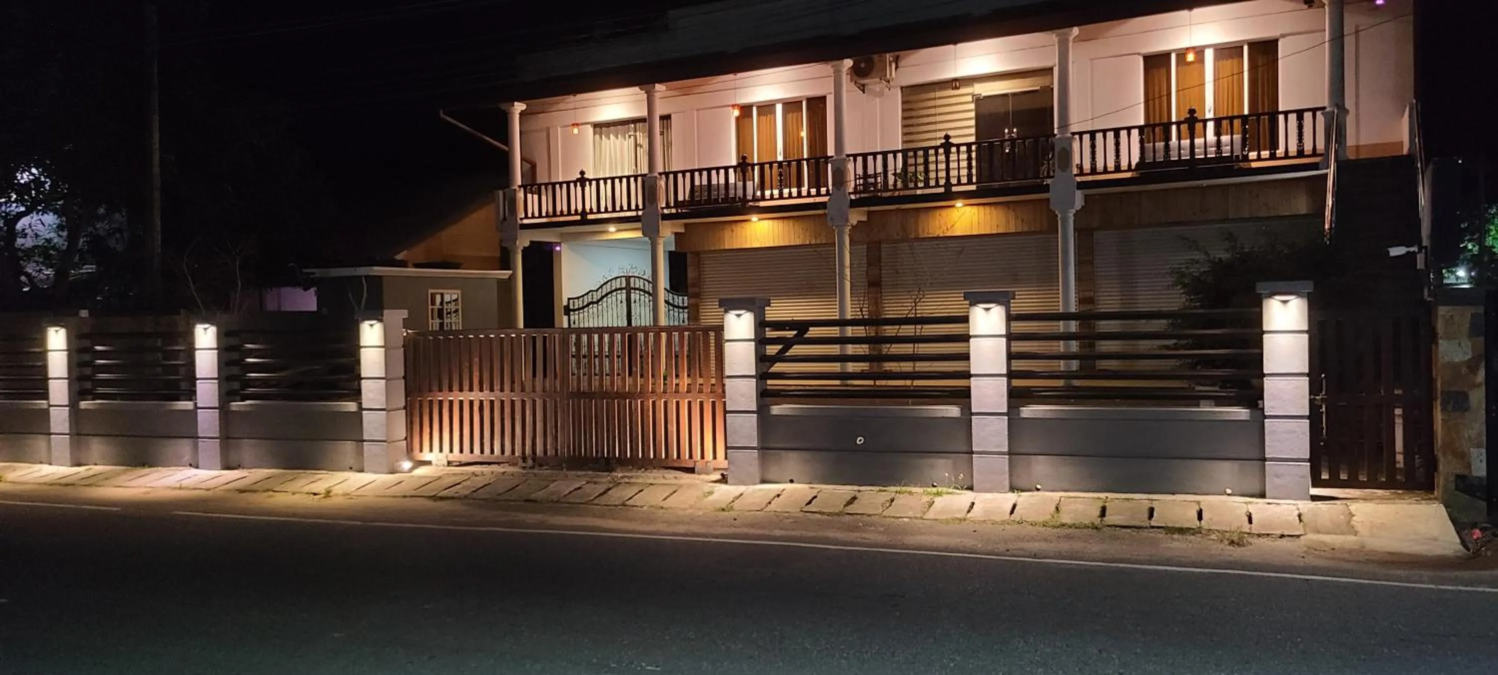 Night in GG Lodge Mirissa