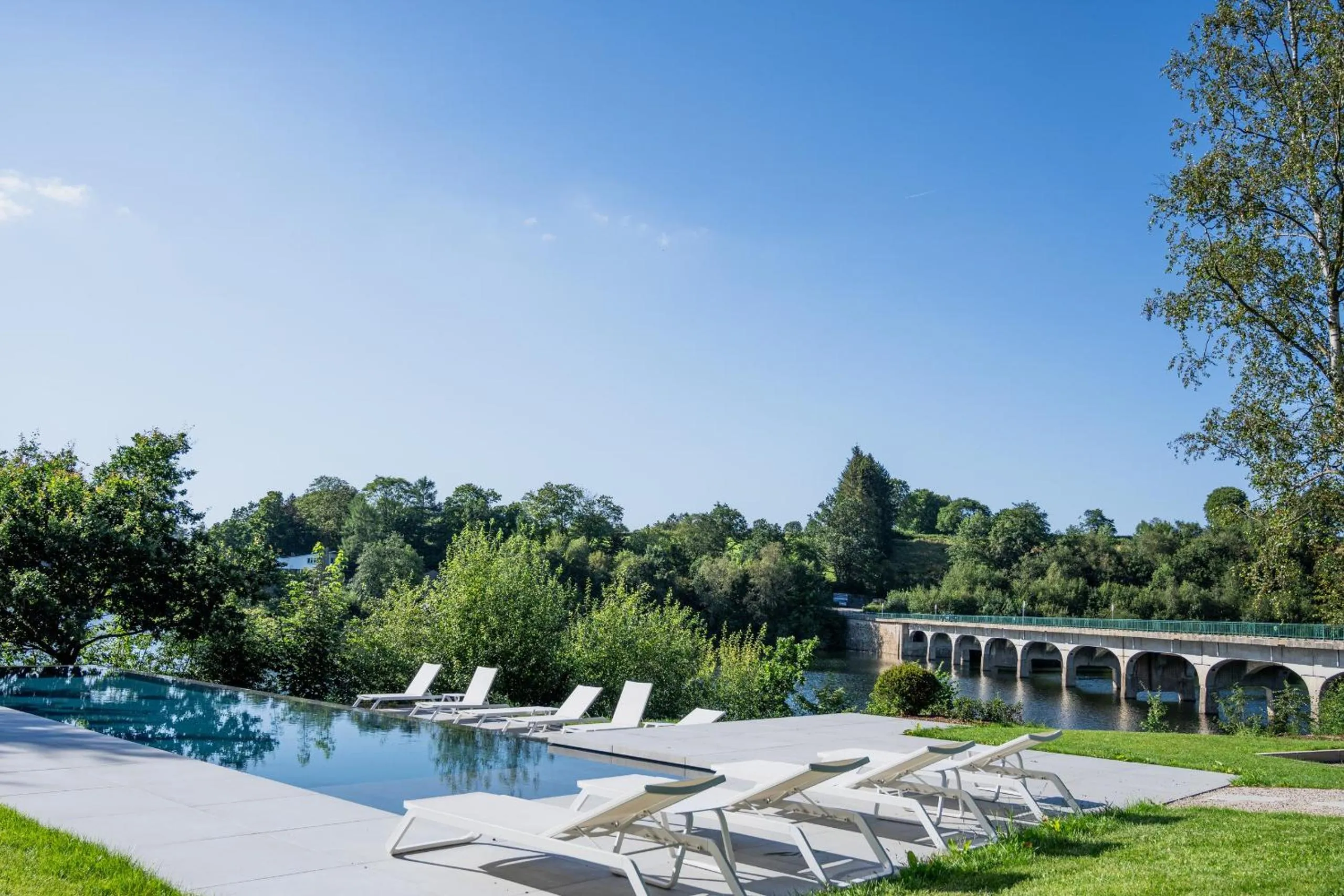 Swimming pool in Hotel des Bains & Wellness