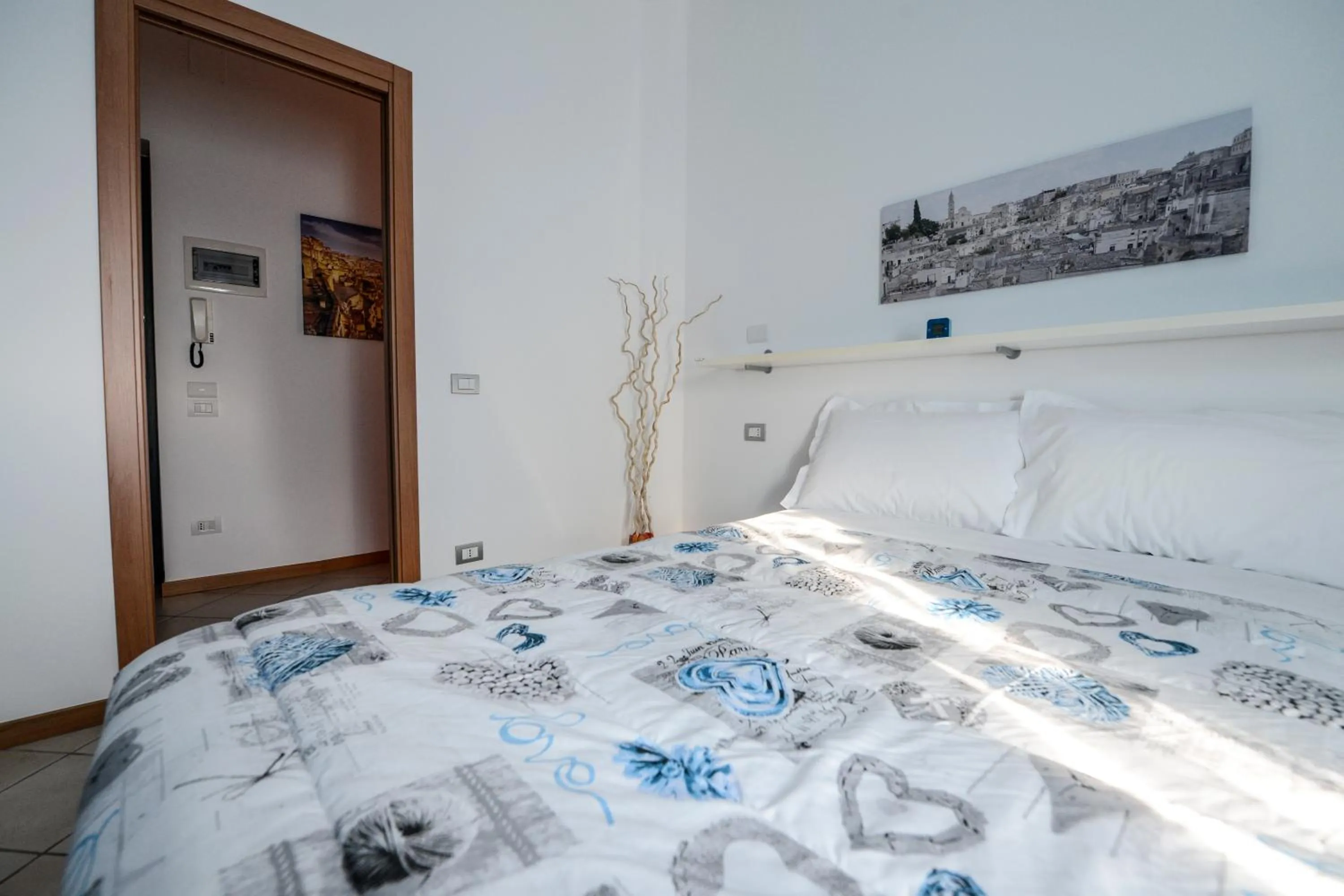 Photo of the whole room, Bed in Uno Sguardo Sui Sassi