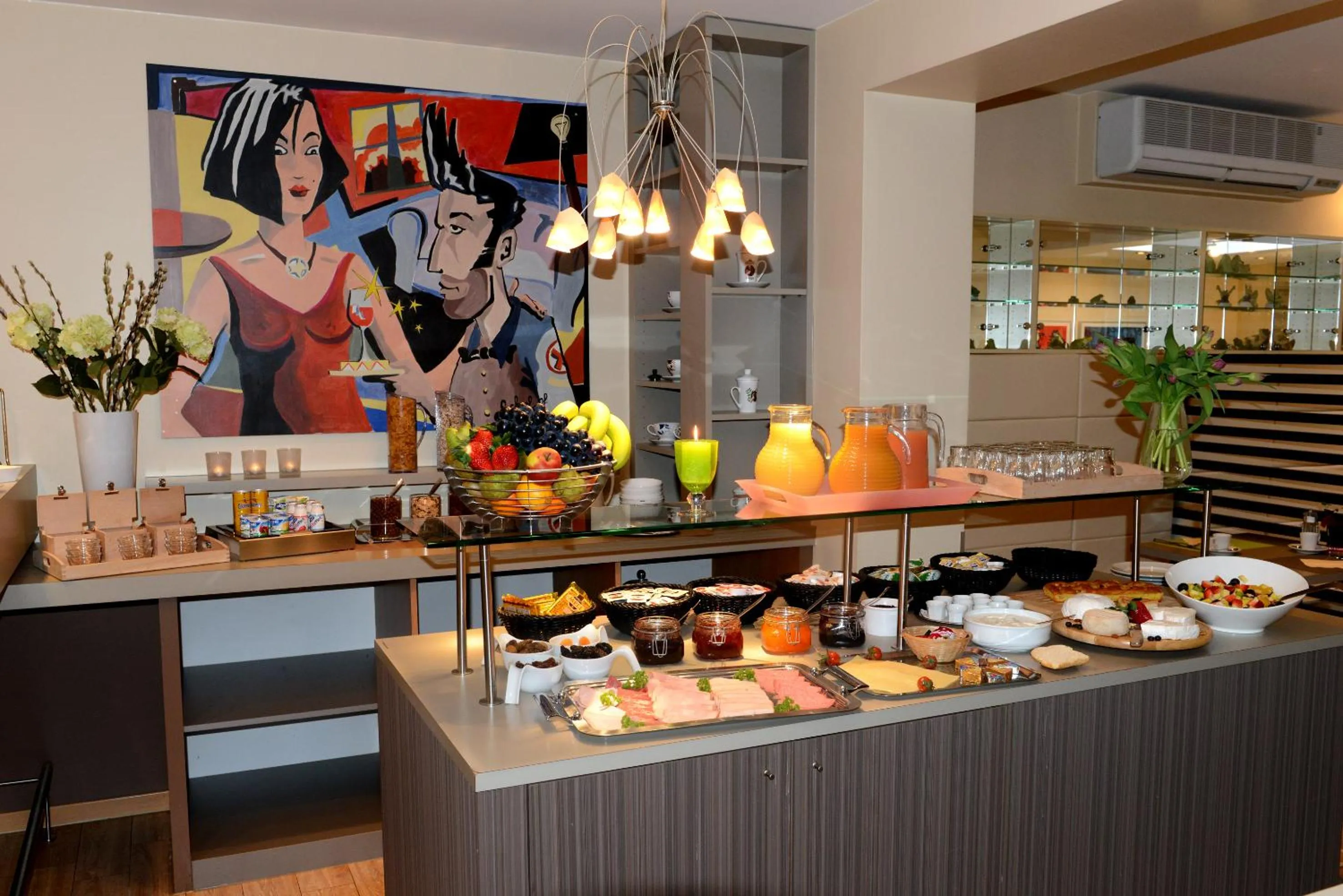 Buffet breakfast in Hotel Vijfwegen