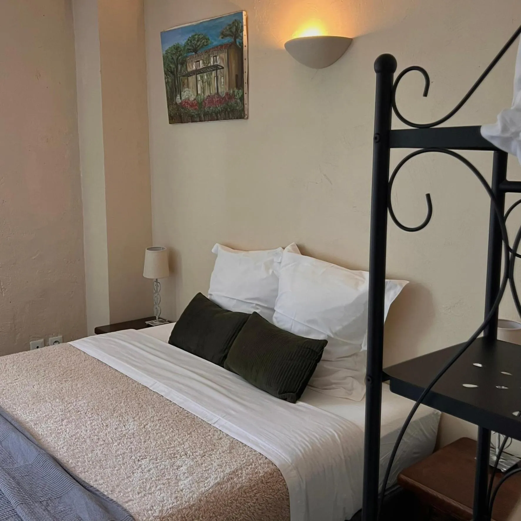 Bedroom, Bed in Le Moulin de Montségur