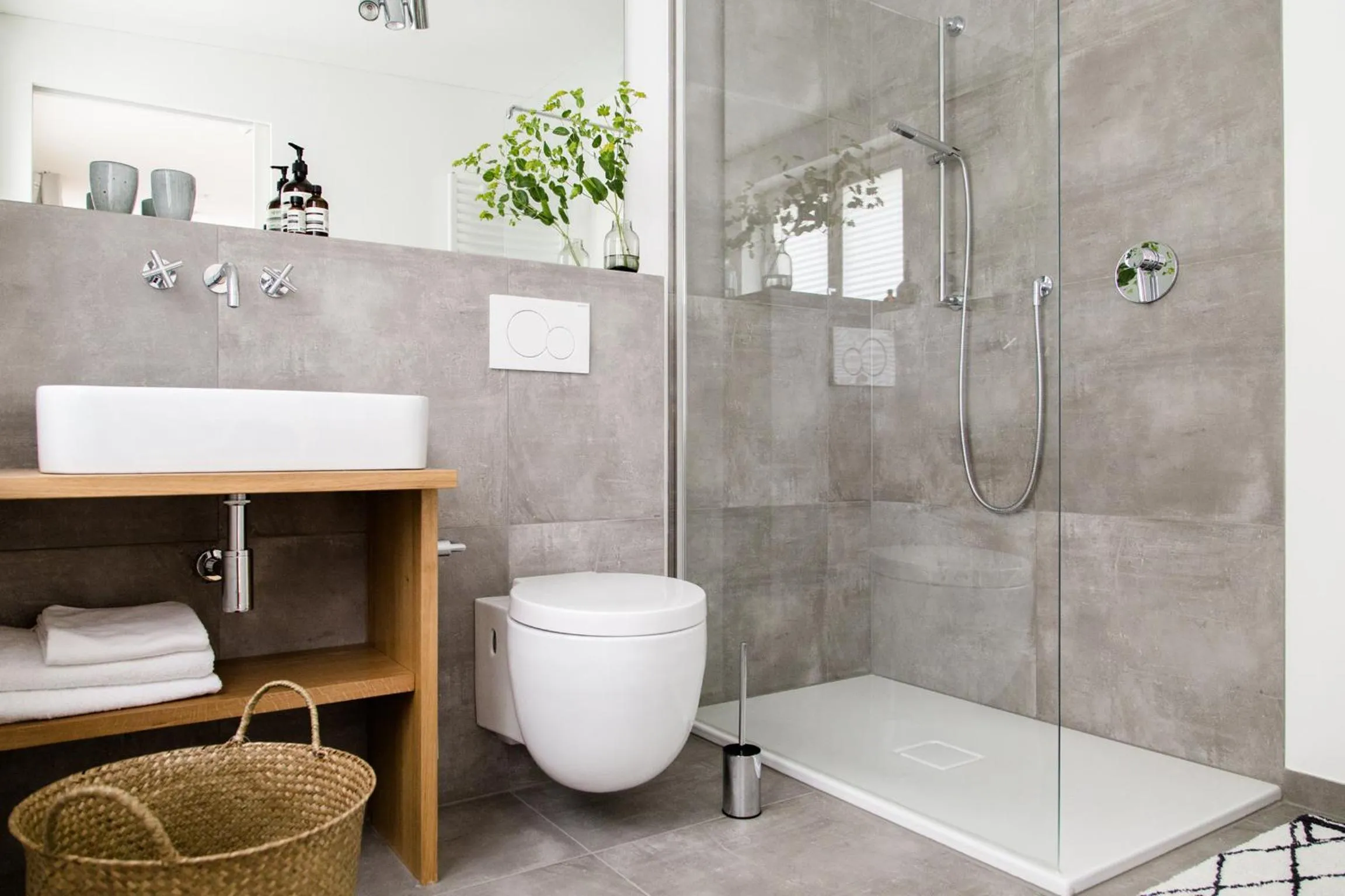 Shower in August The Boardinghouse