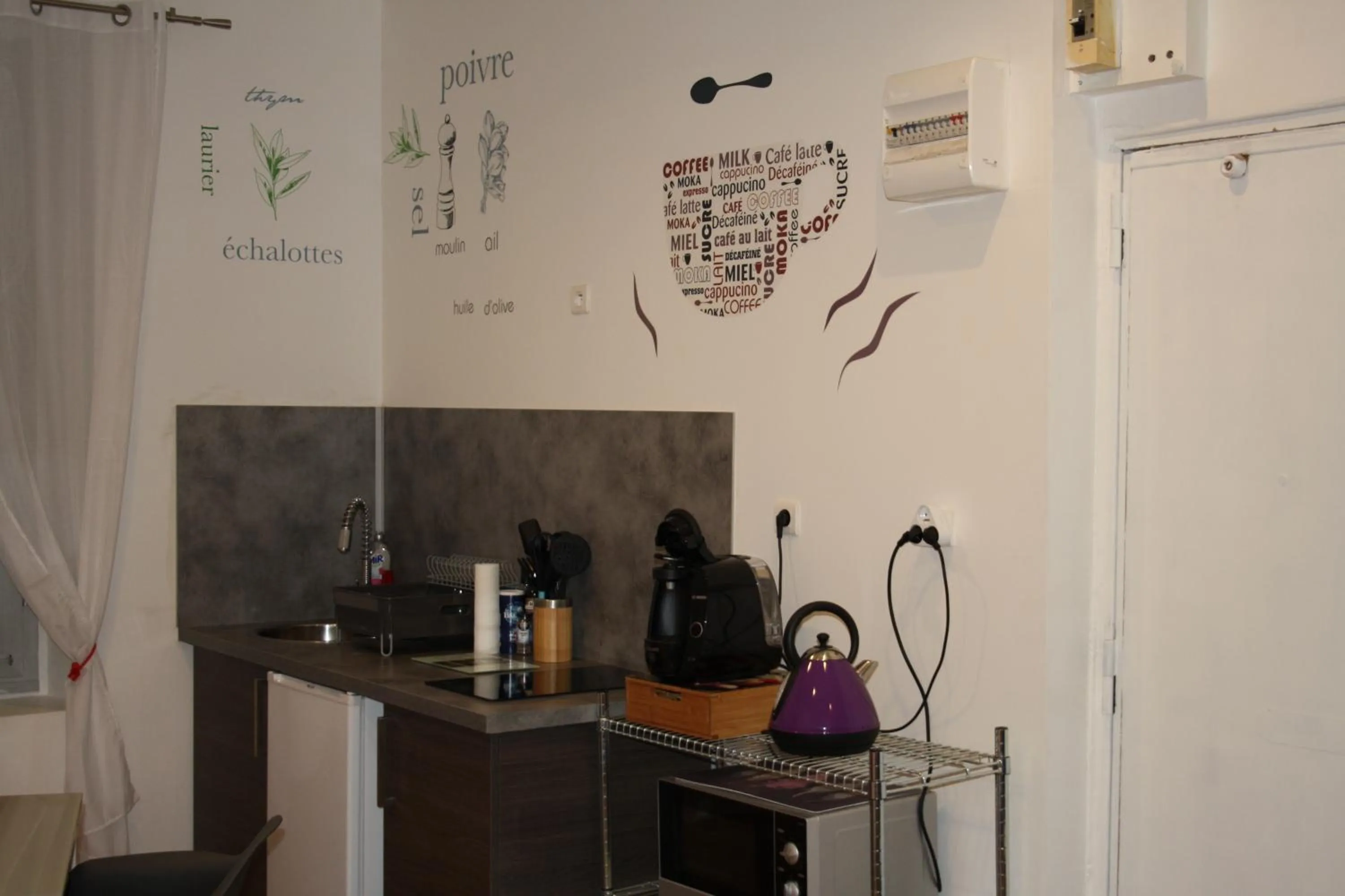 Decorative detail in Casa Ammirati Marseille