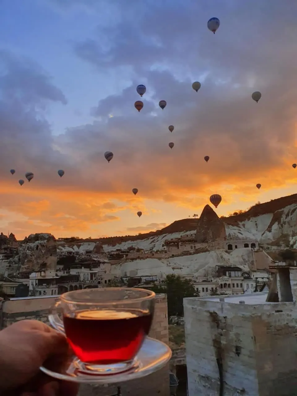 Restaurant/places to eat in Angel Cave Suite