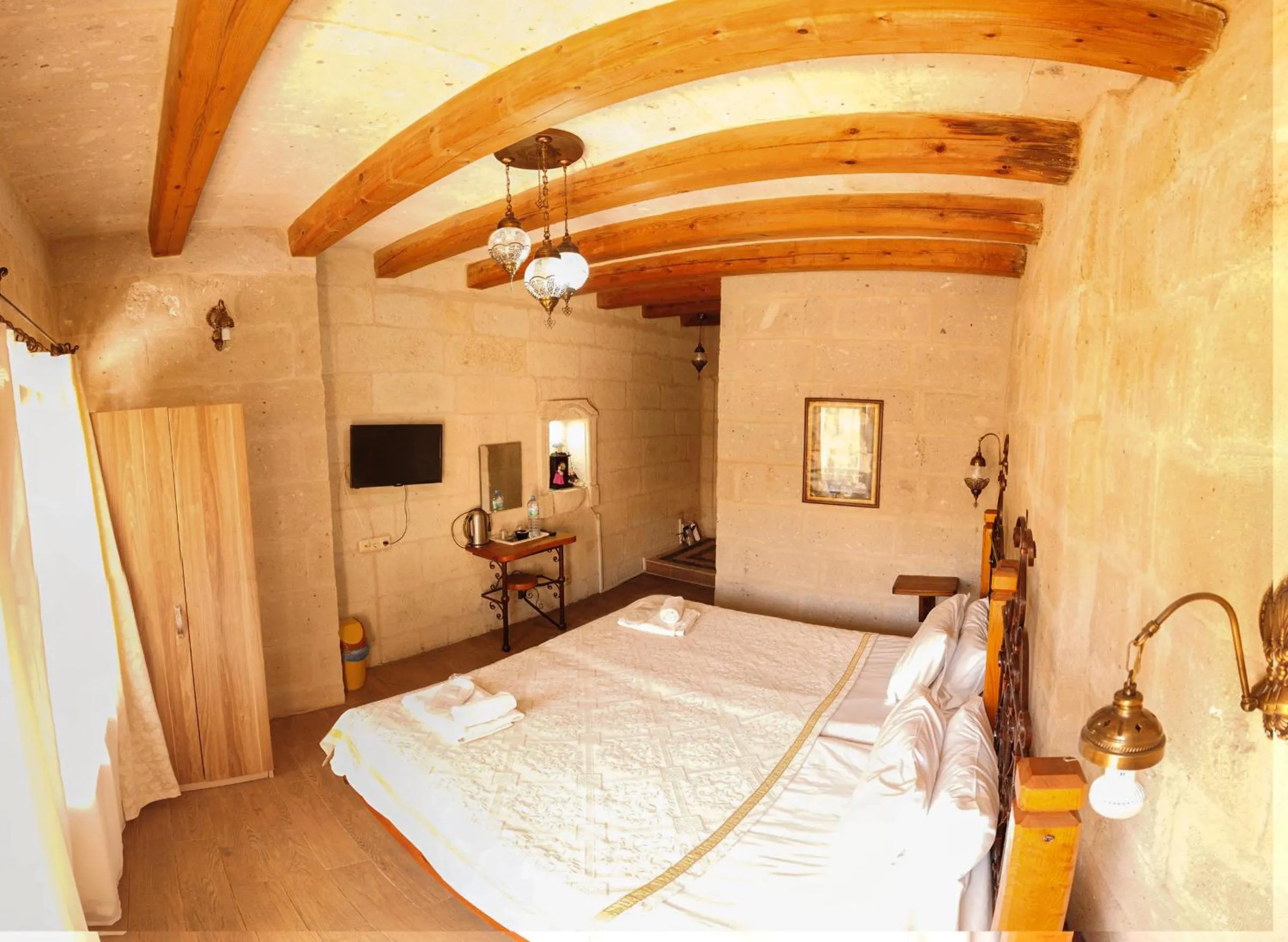 Massage in Angel Cave Suite