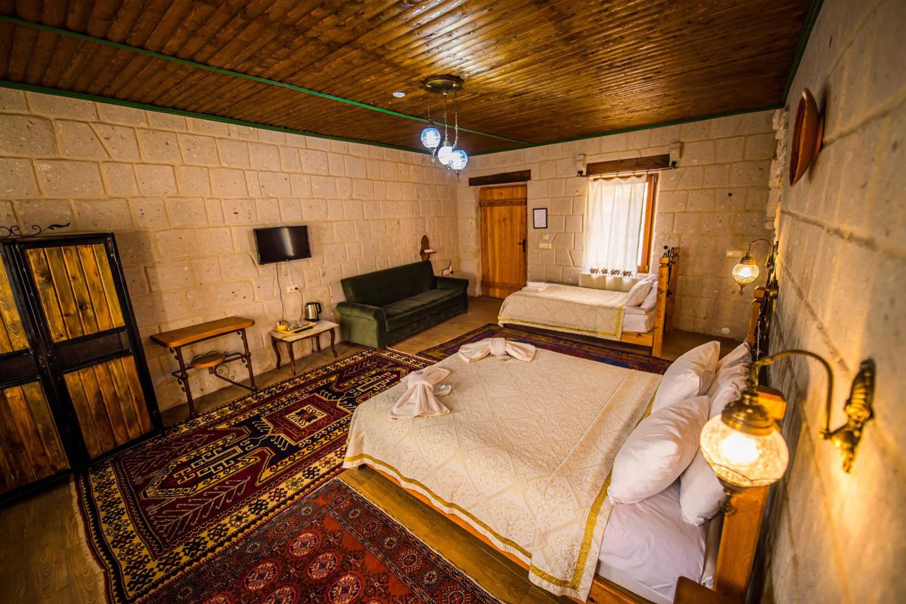 Massage in Angel Cave Suite