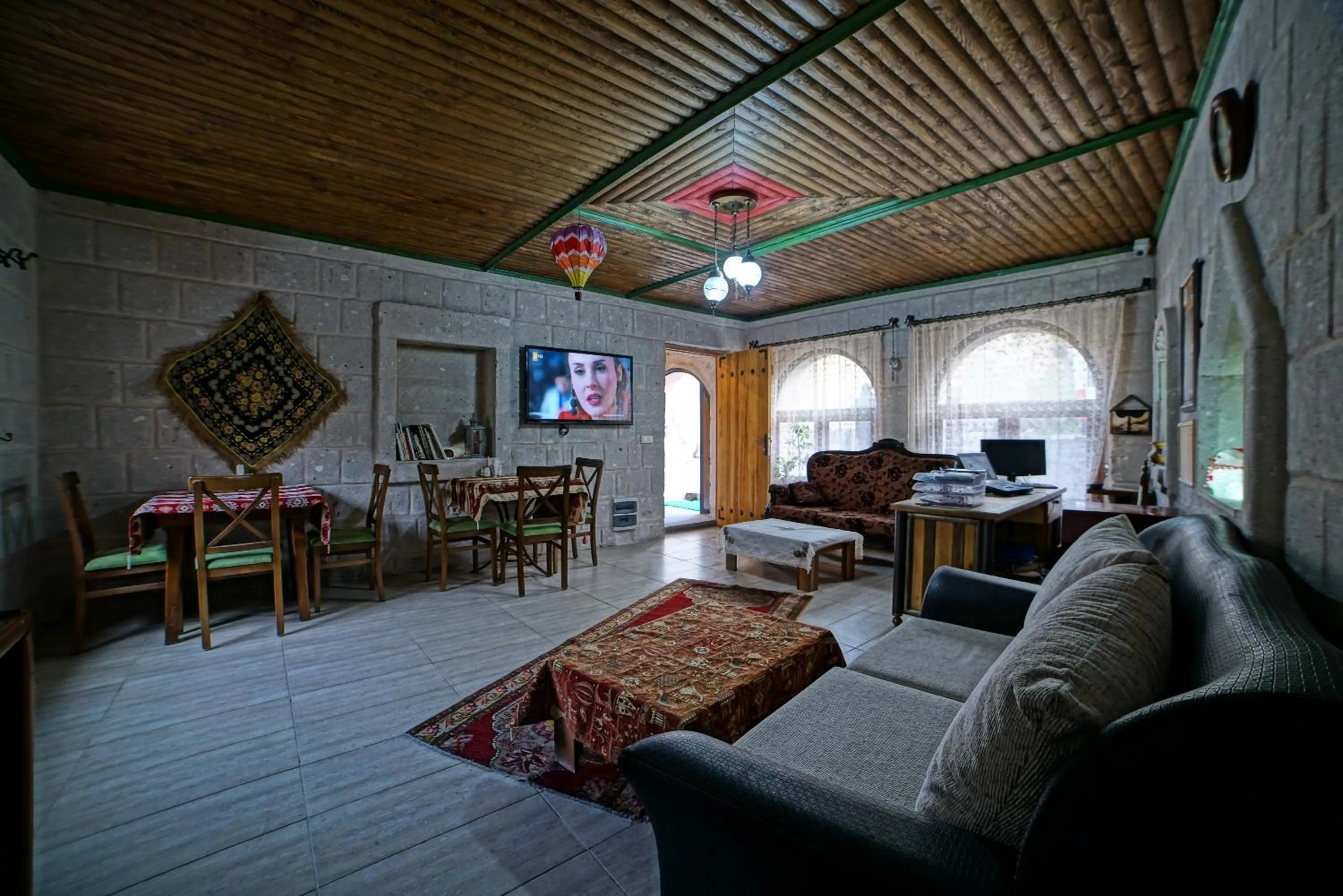 Lobby or reception in Angel Cave Suite
