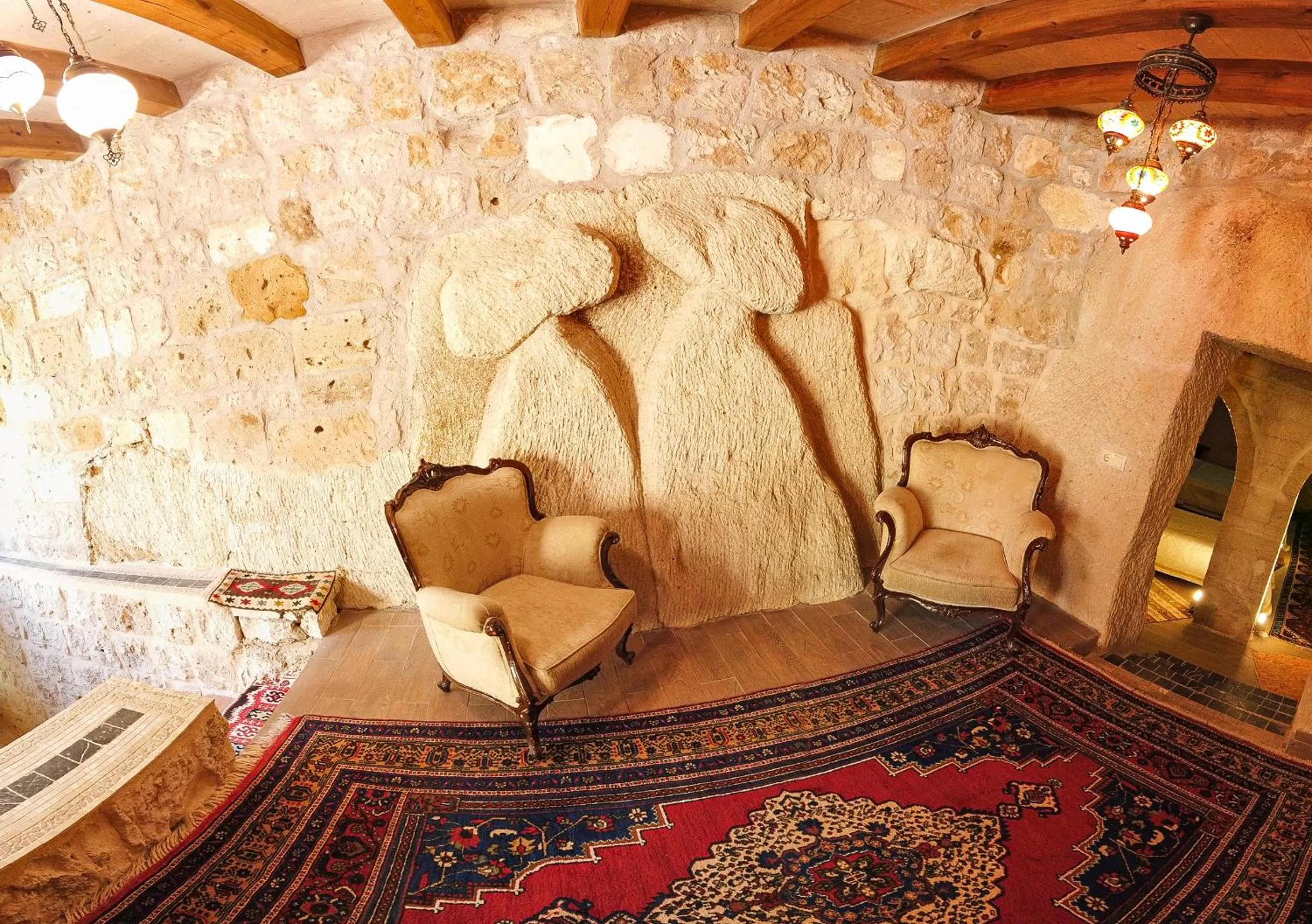 Living room in Angel Cave Suite