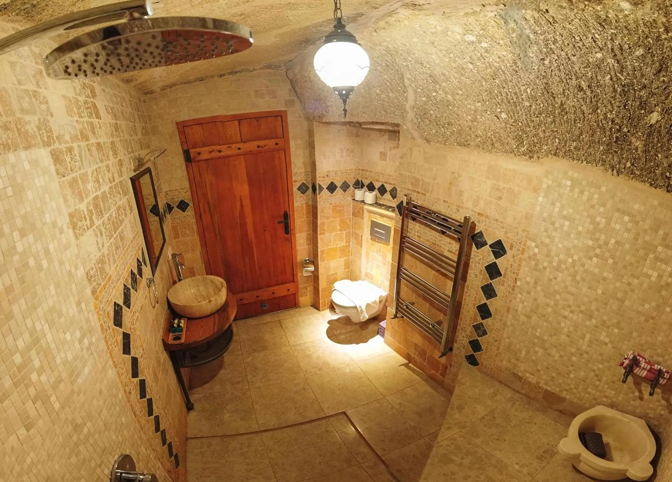 Toilet in Angel Cave Suite