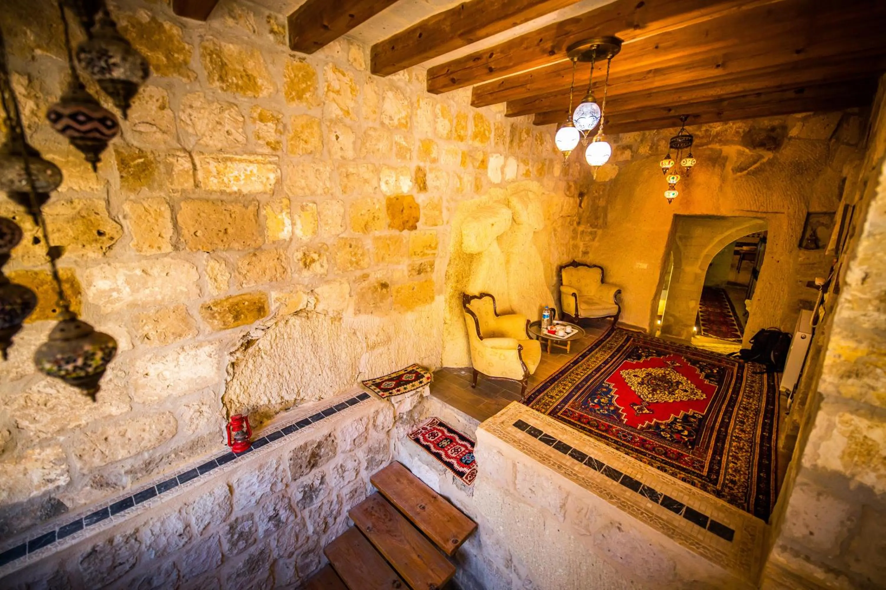 Living room in Angel Cave Suite