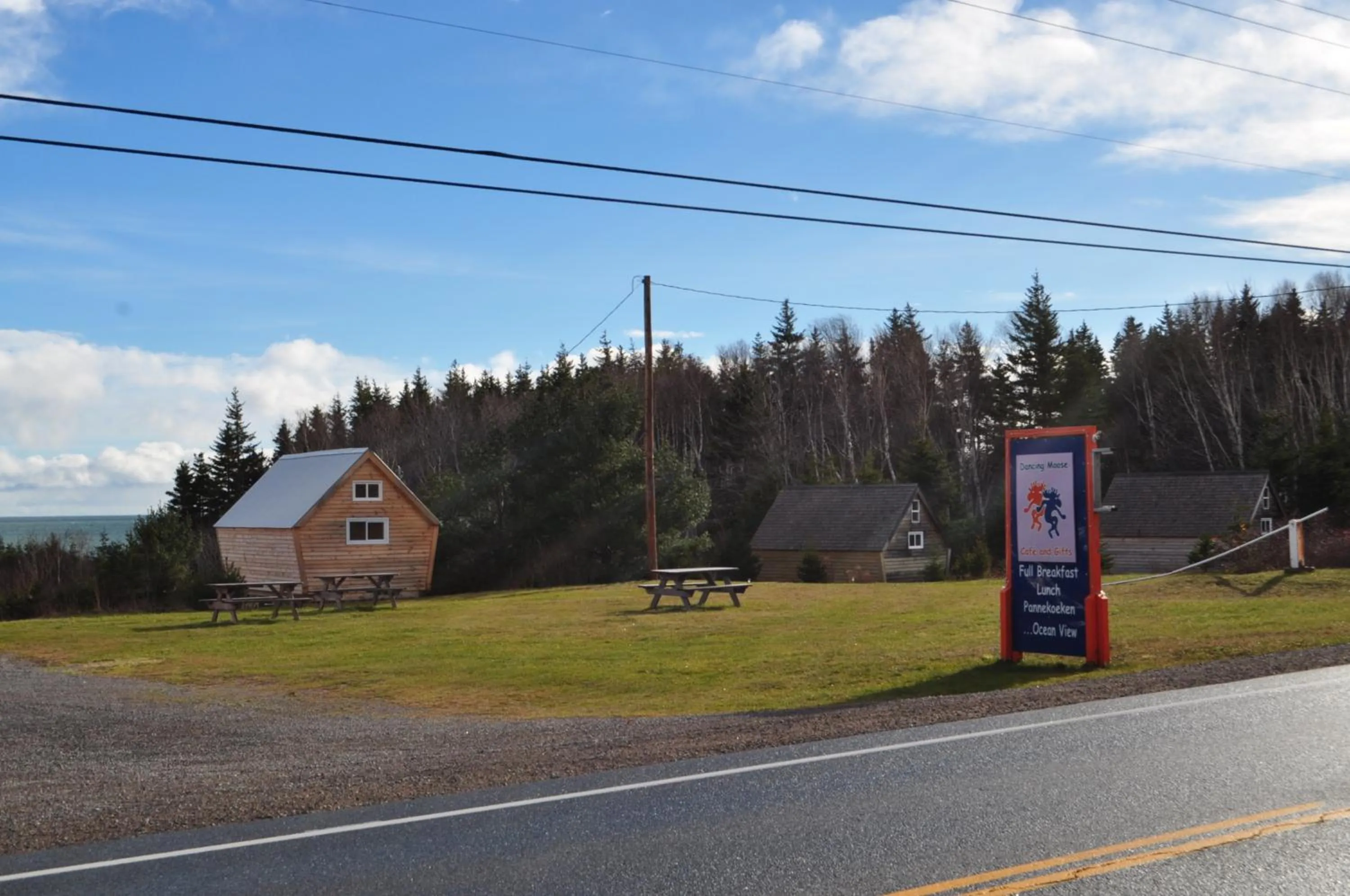 Facade/entrance in The ZzzzMoose 2 0 Camping Cabin