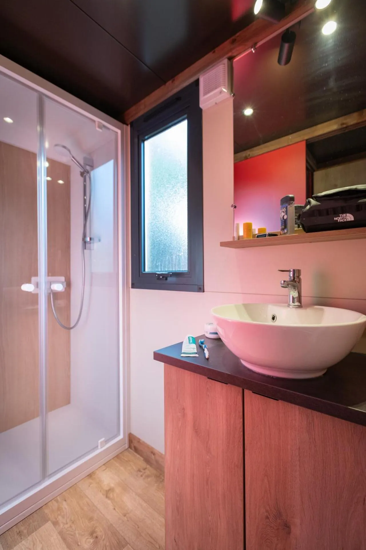 Shower in CityKamp Lyon