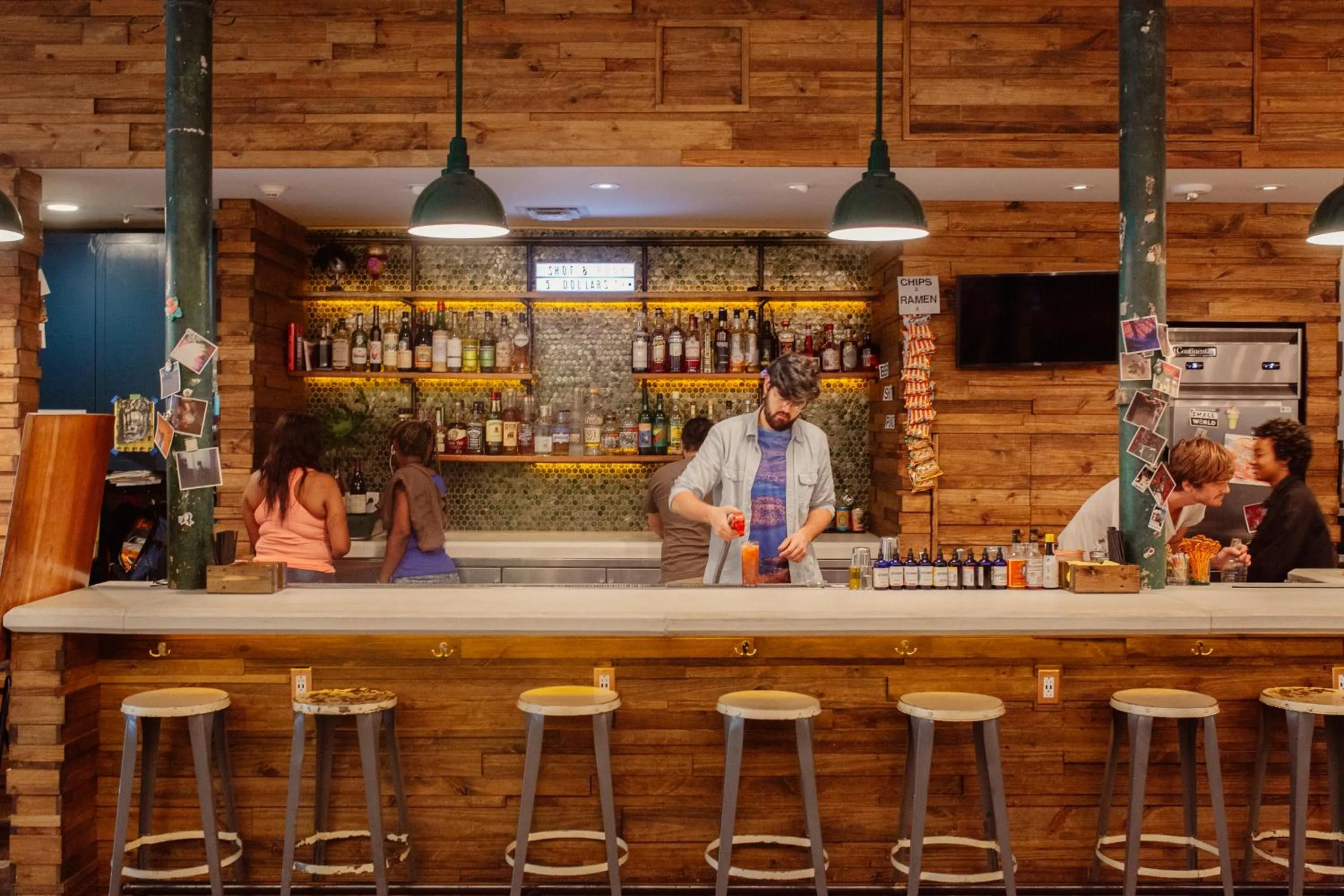 Lounge or bar in The Quisby