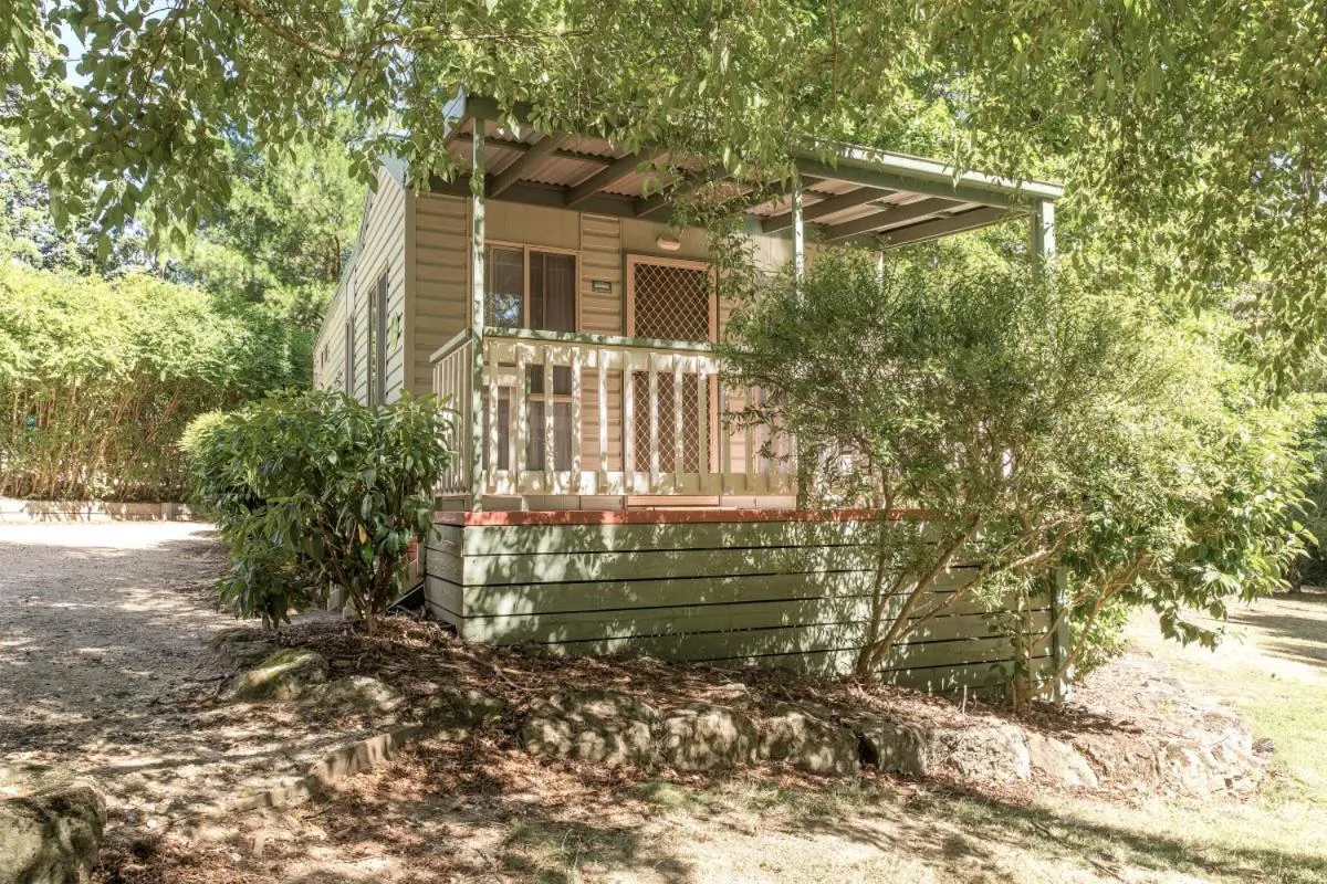 Property building in Daylesford Holiday Park