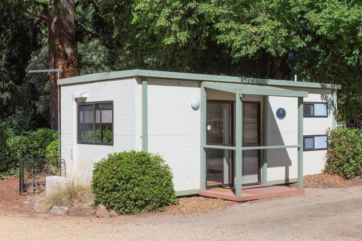 Property building in Daylesford Holiday Park
