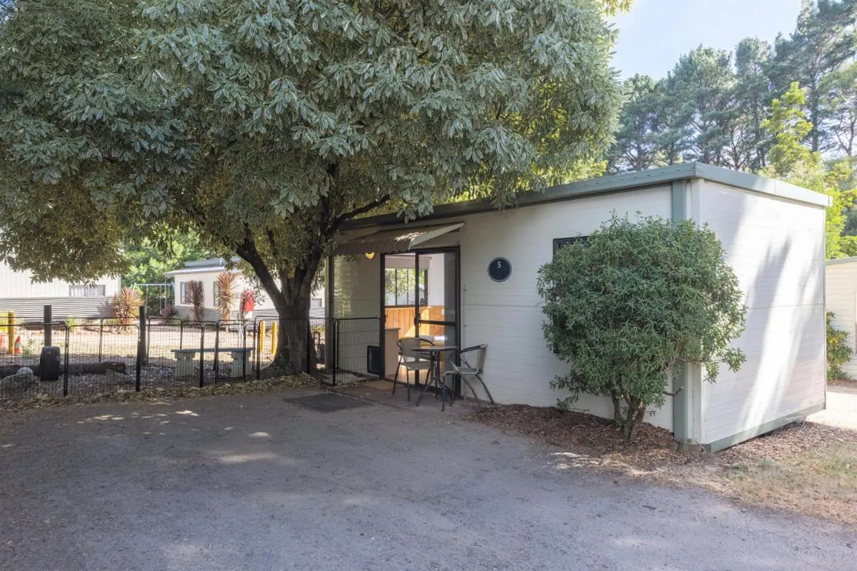 Property building in Daylesford Holiday Park