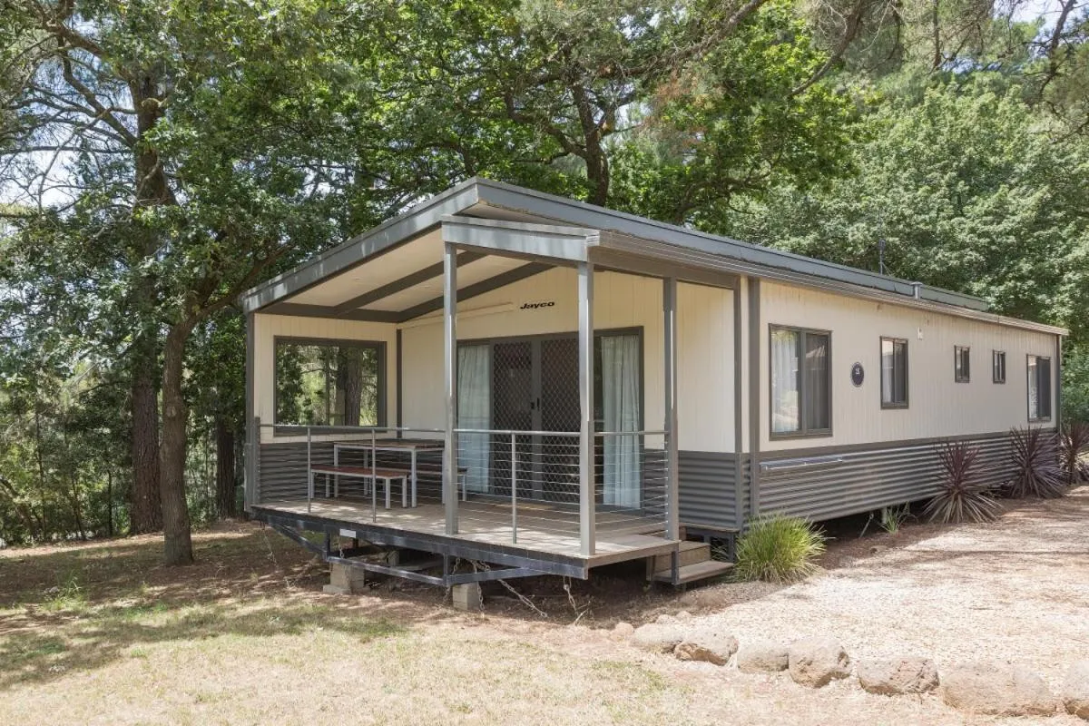Family Three-Bedroom Villa in Daylesford Holiday Park