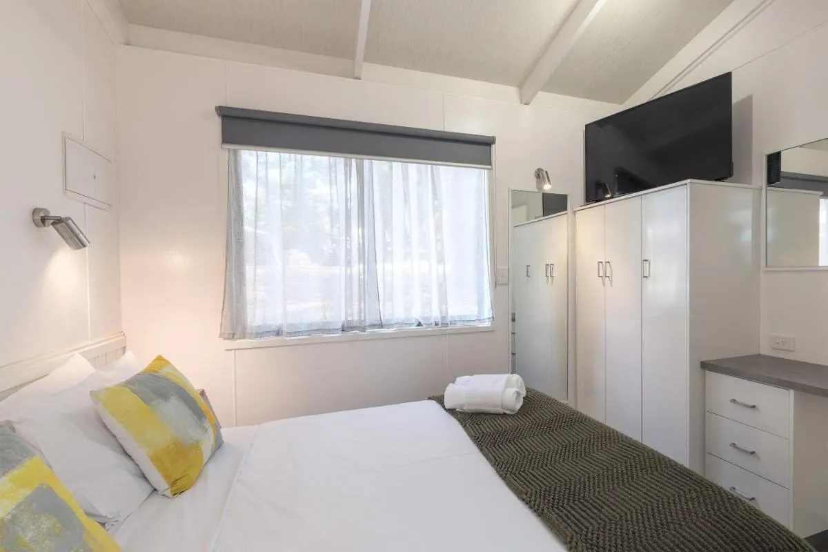 Bedroom, Bed in Daylesford Holiday Park