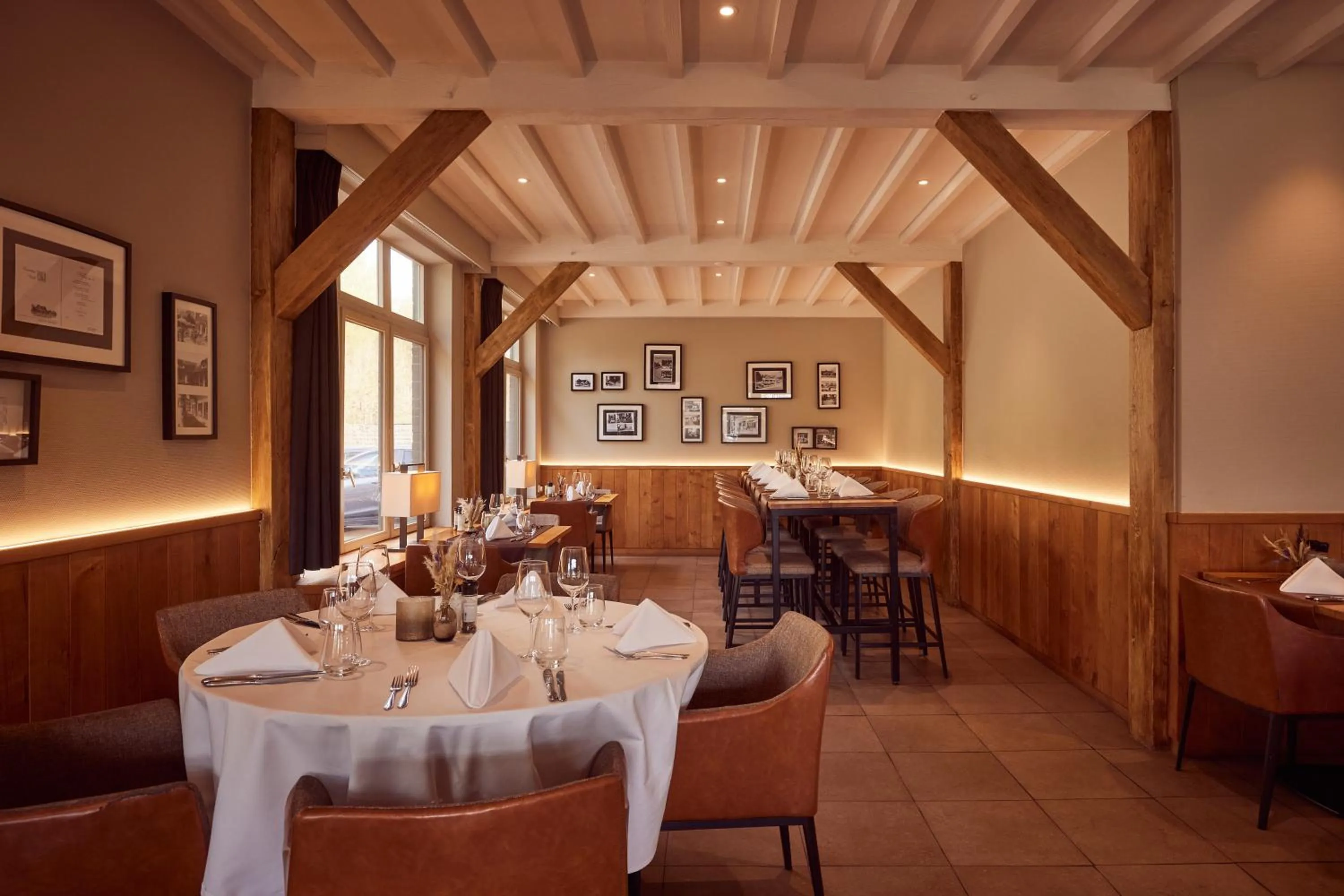 Restaurant/places to eat in Van der Valk Hotel Dennenhof