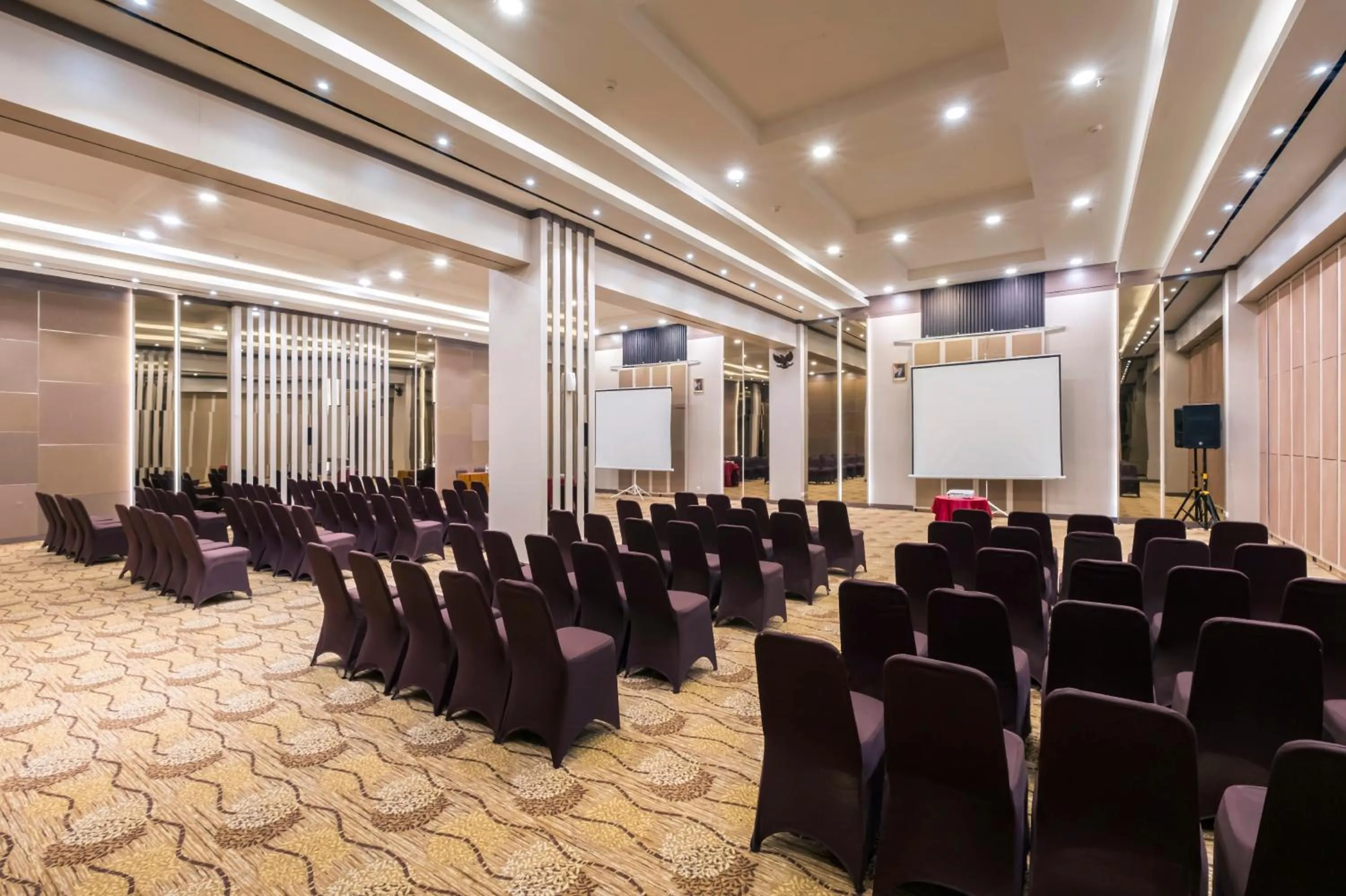Meeting/conference room in Gets Premiere Semarang