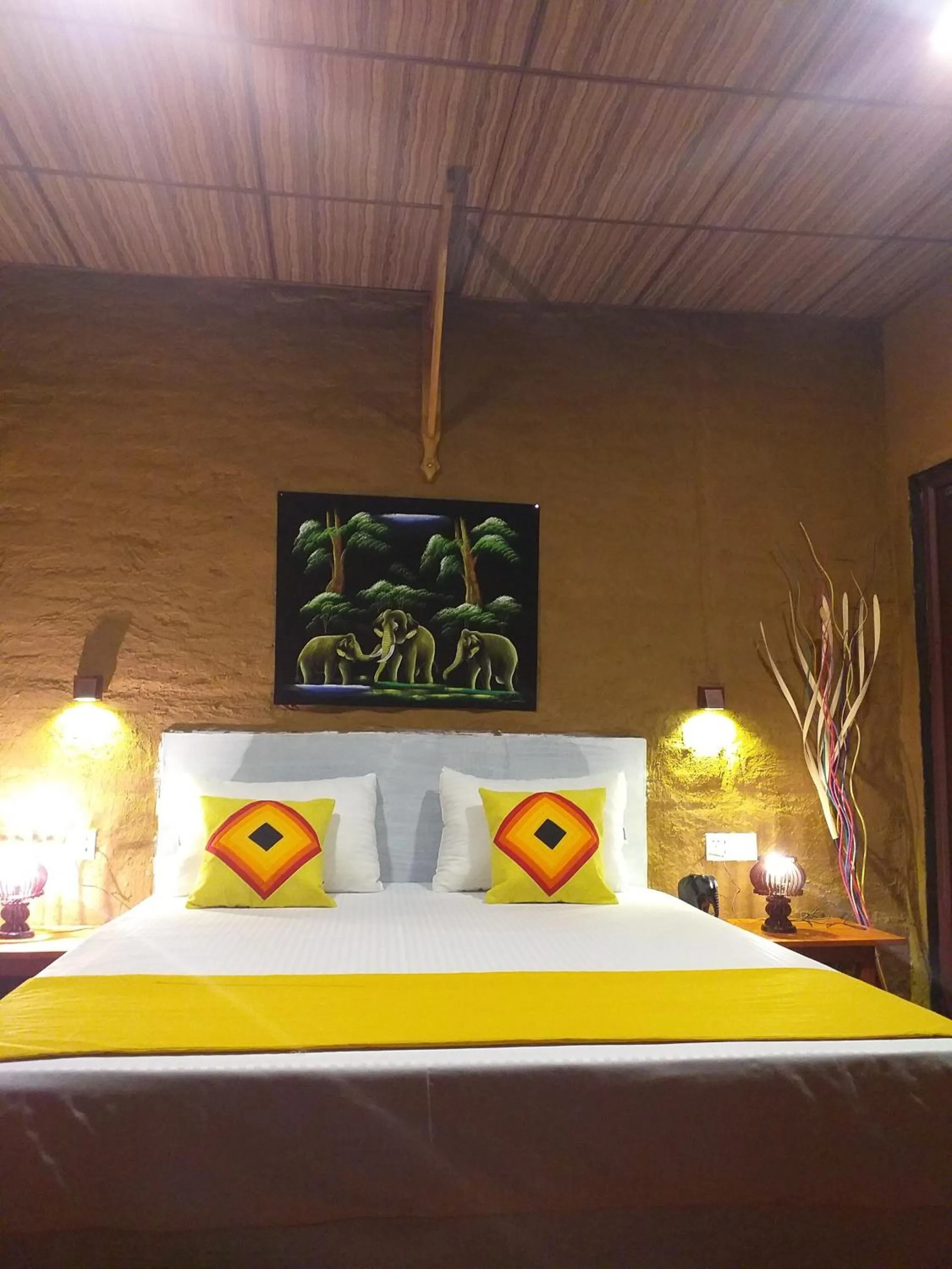 Photo of the whole room, Bed in Nature lovers Safari Cottage