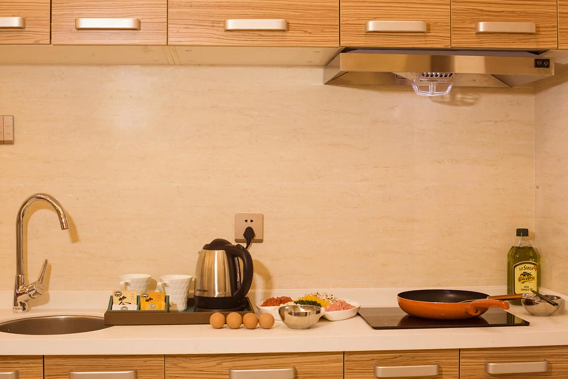 Kitchen or kitchenette, Kitchen/Kitchenette in Paxton Vacances Hotel & Suite Sanya