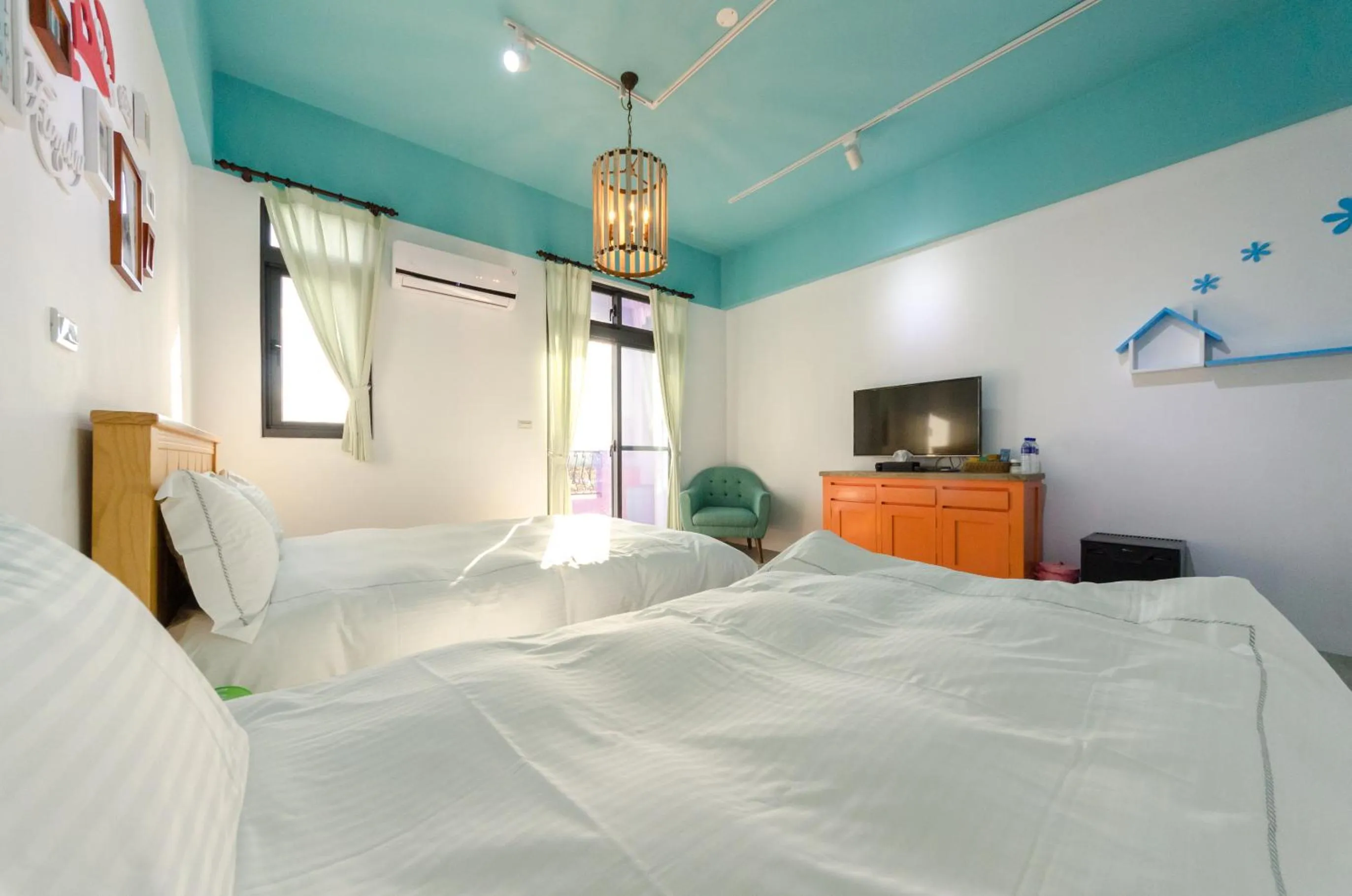 Bed in Sea breeze Inn