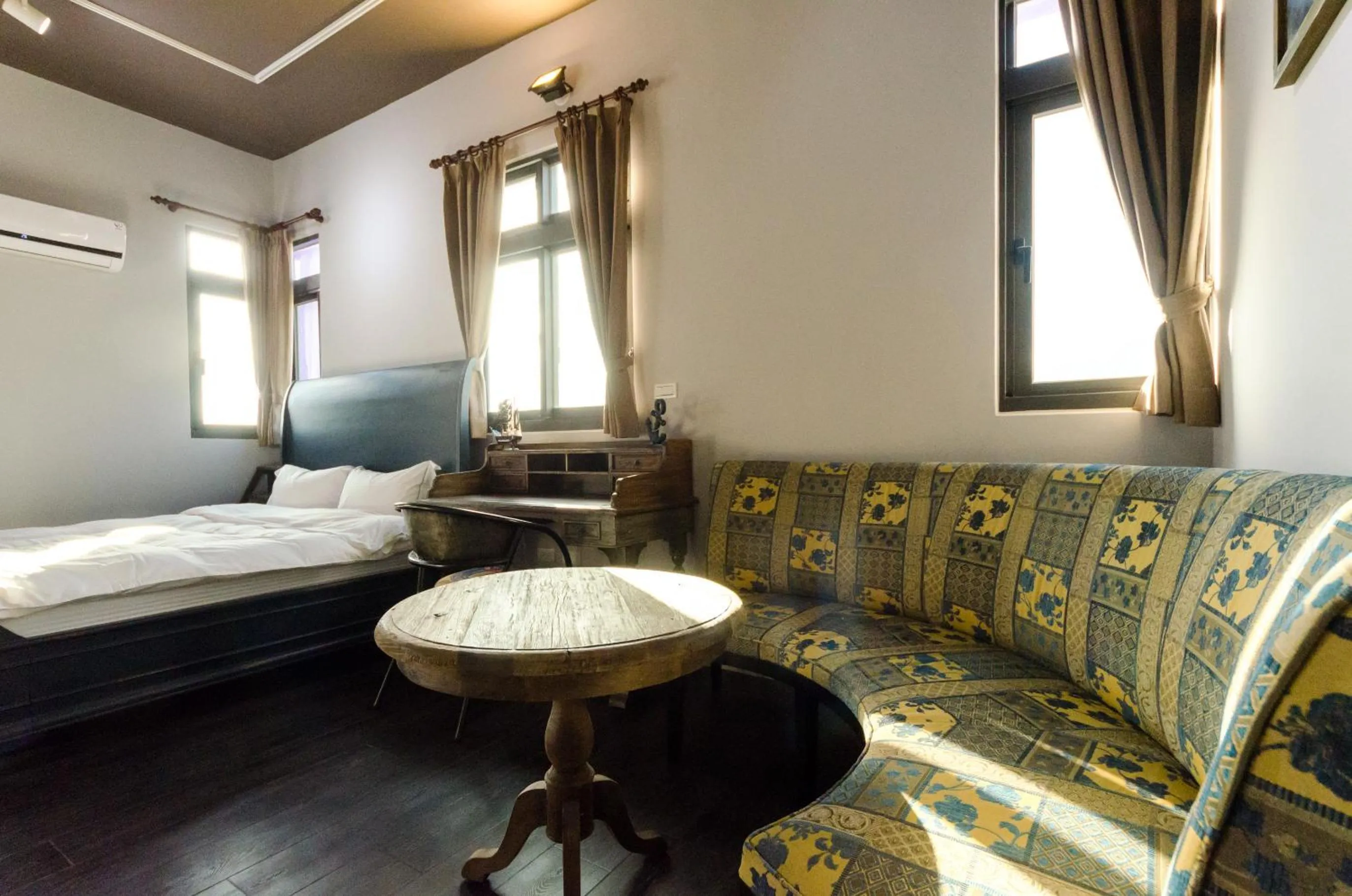 Bed in Sea breeze Inn