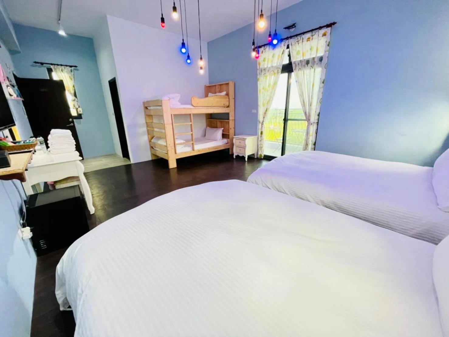 Bed in Sea breeze Inn