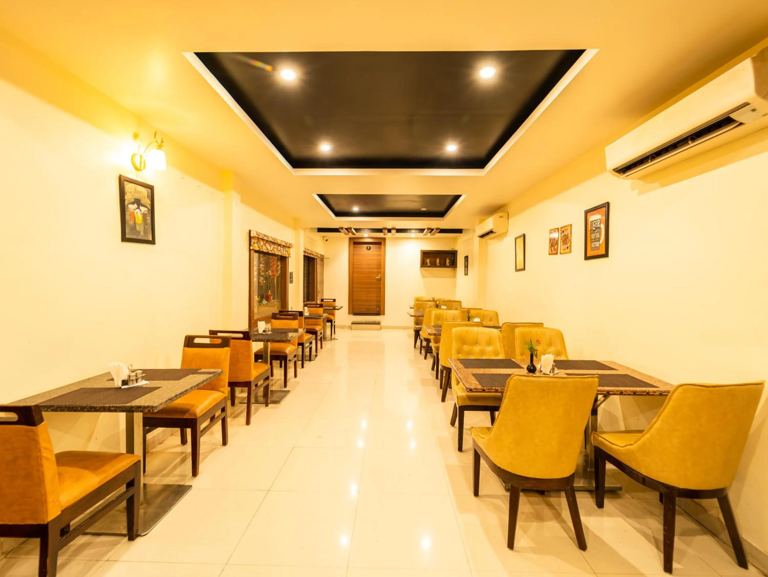 Lounge or bar in Hotel Royal Palace