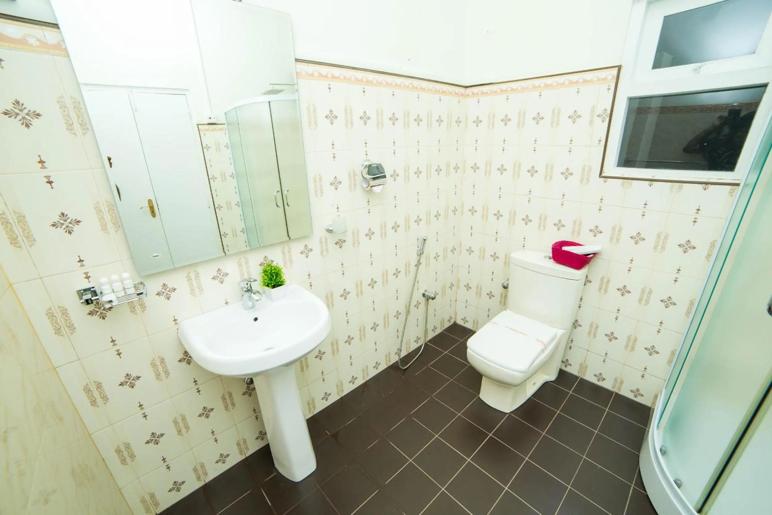 Shower in Range Kandy