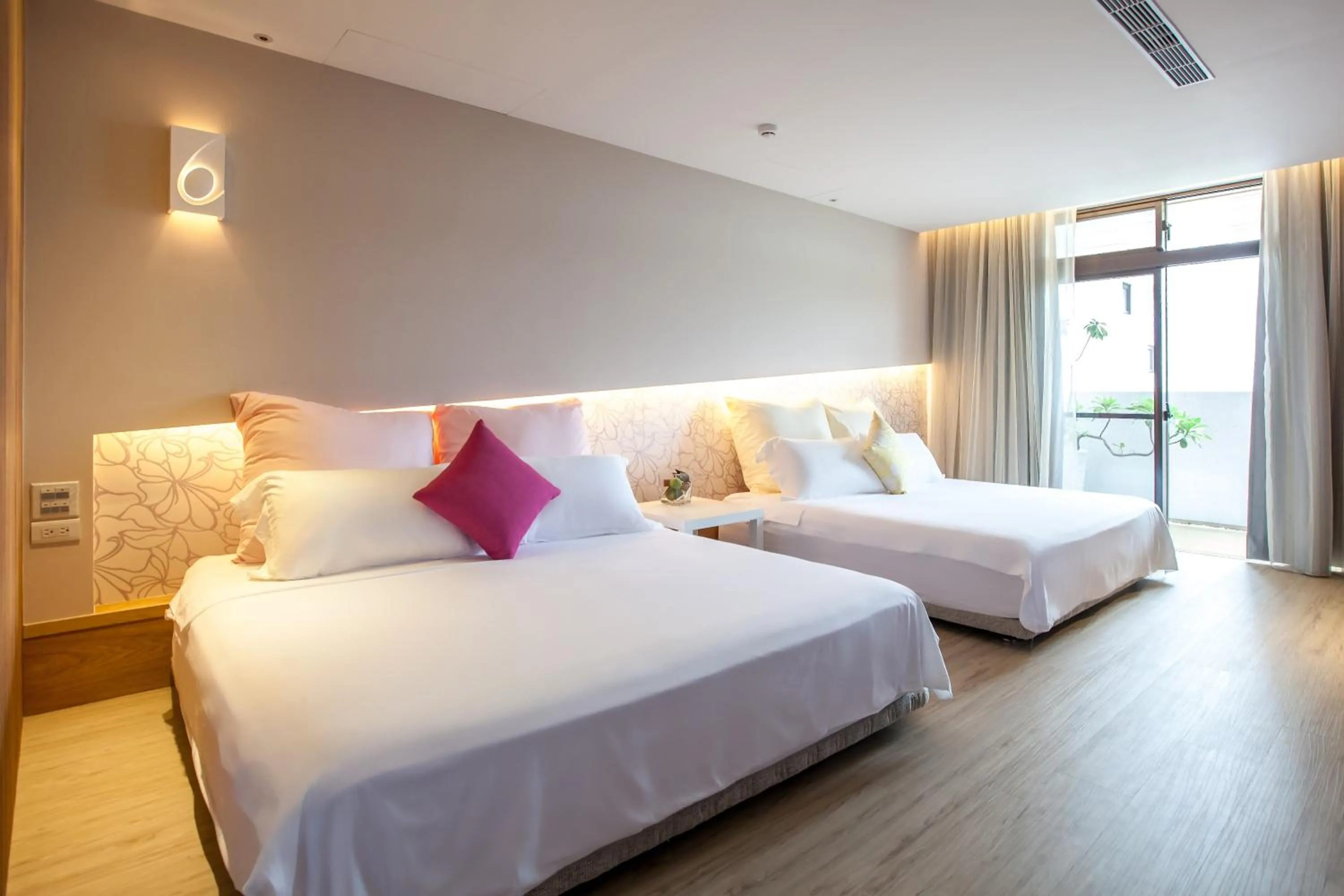 Decorative detail, Bed in W Star