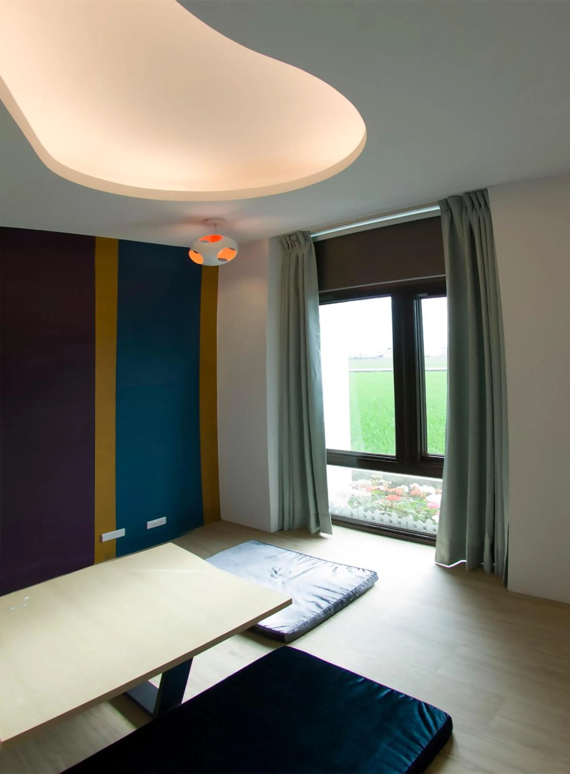 Coffee/tea facilities, Bed in W Star