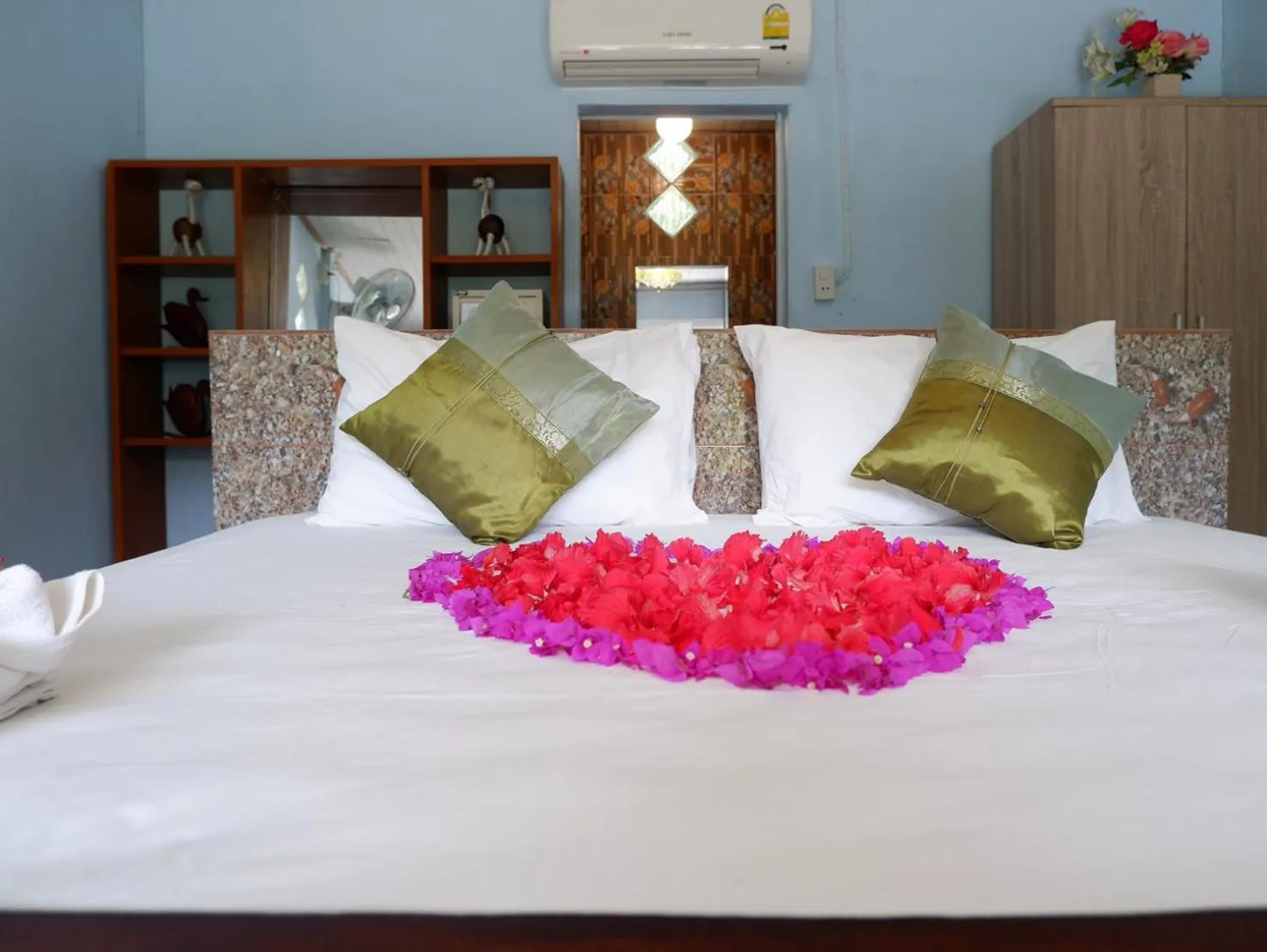 Bed in Phusam Big Resort