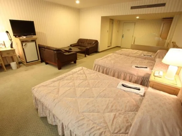 Bedroom, Bed in Nogami President Hotel
