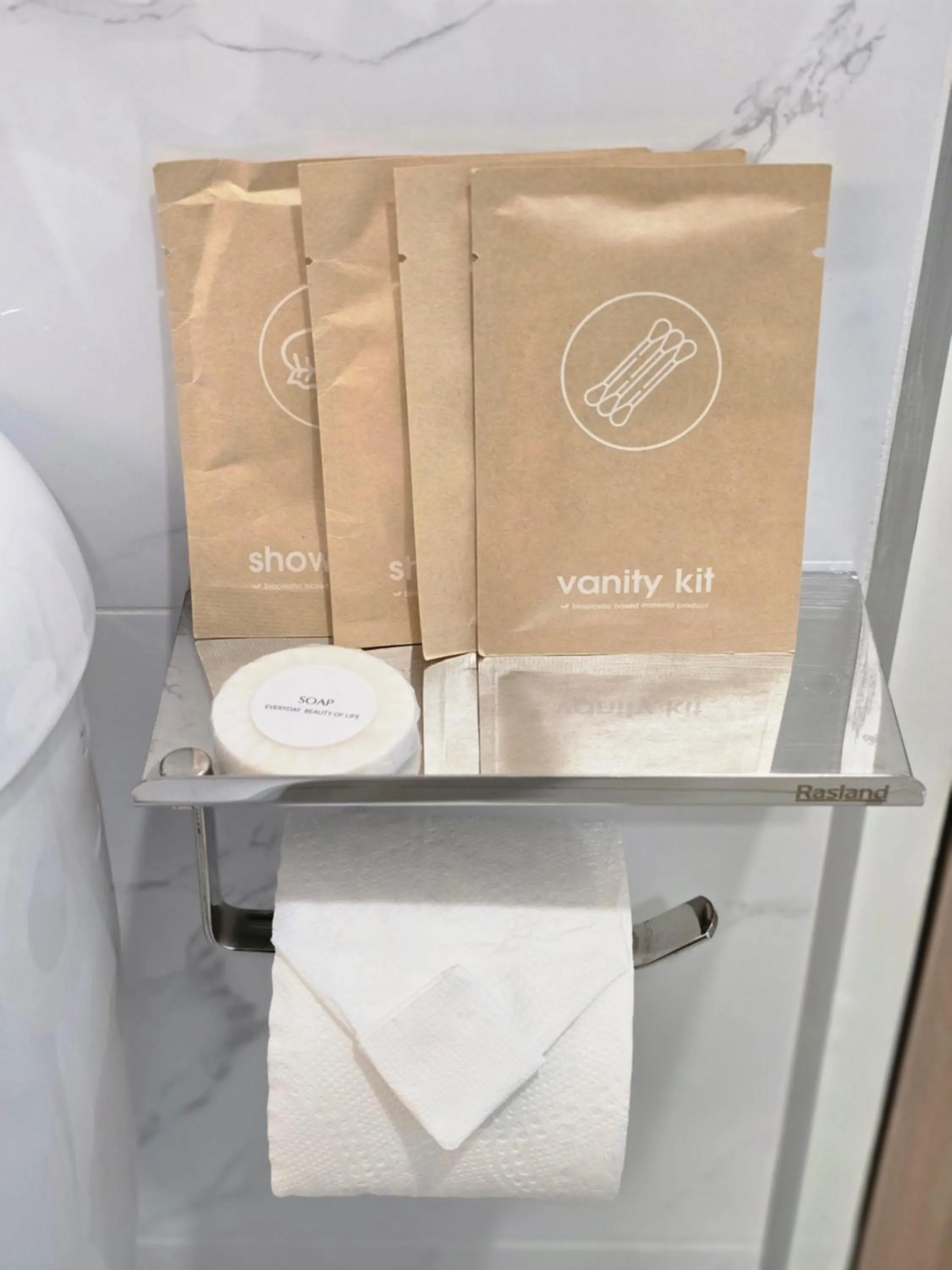 Bathroom in HOUSE HOTEL Central Pattaya