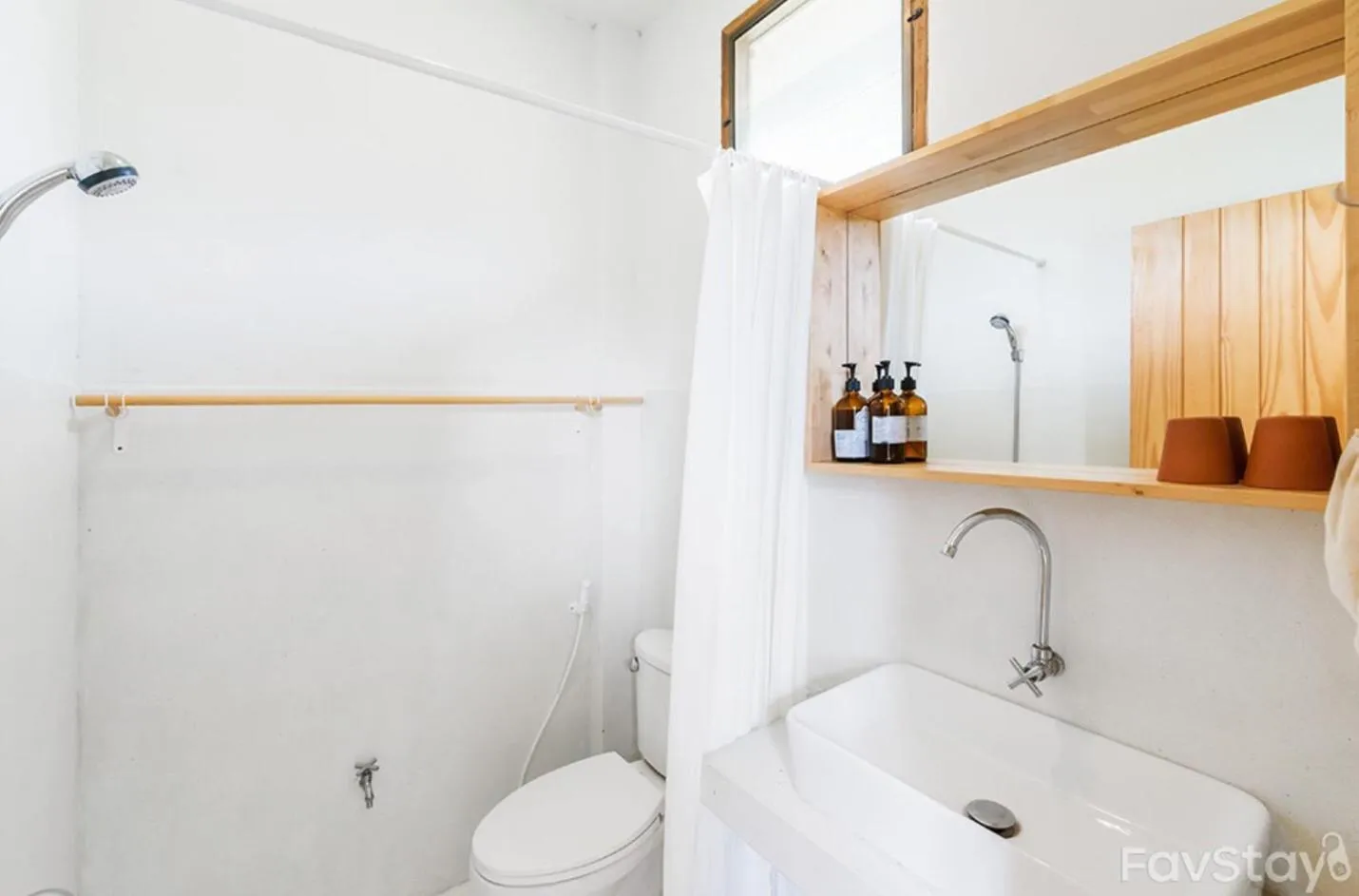 Bathroom in COOLLiving Farmhouse Organic