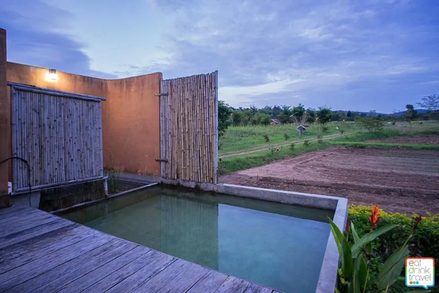 Patio in COOLLiving Farmhouse Organic