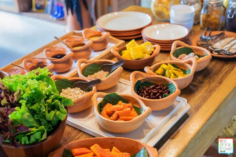 Continental breakfast in COOLLiving Farmhouse Organic