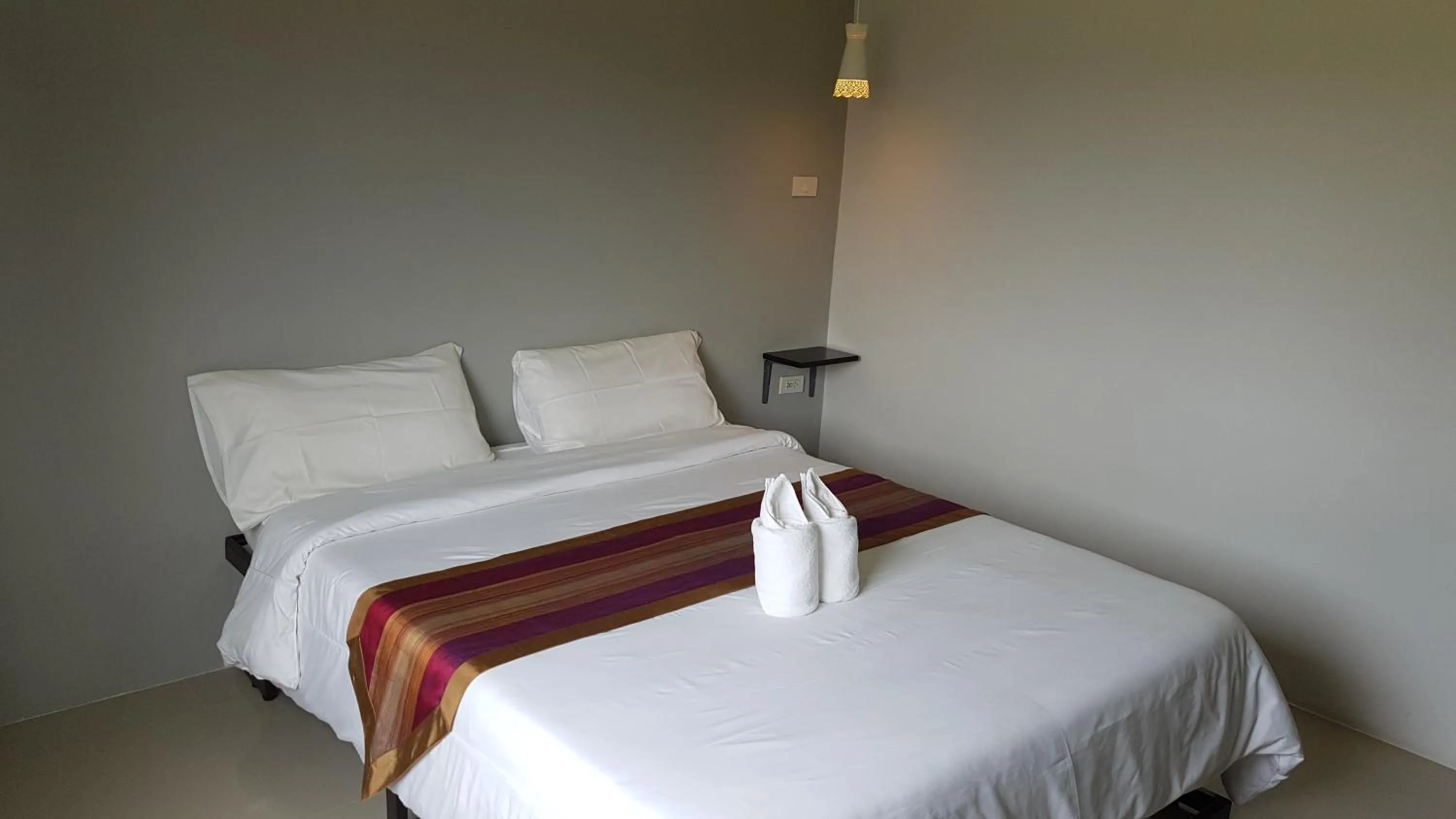 Bedroom, Bed in Na Dream Place