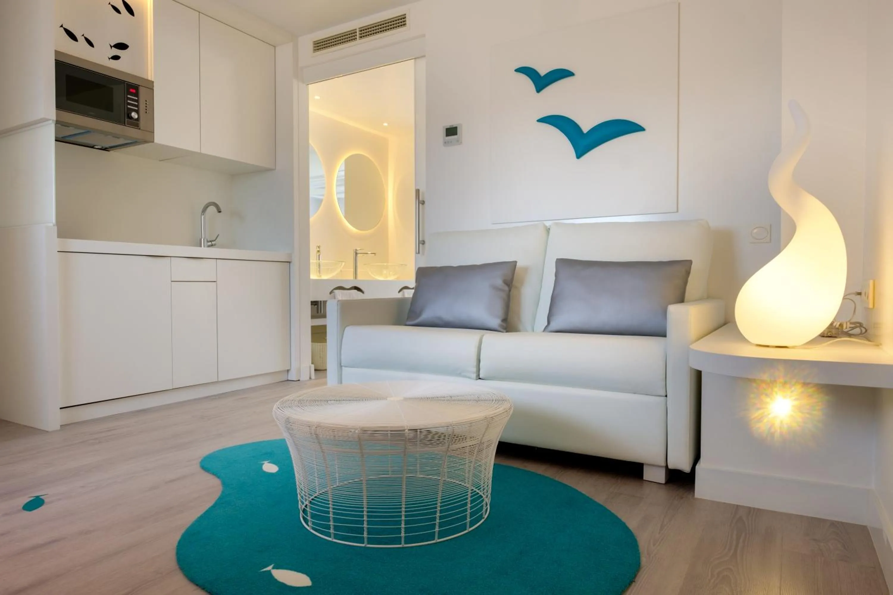 Kitchen or kitchenette in Apartamentos Portu Saler