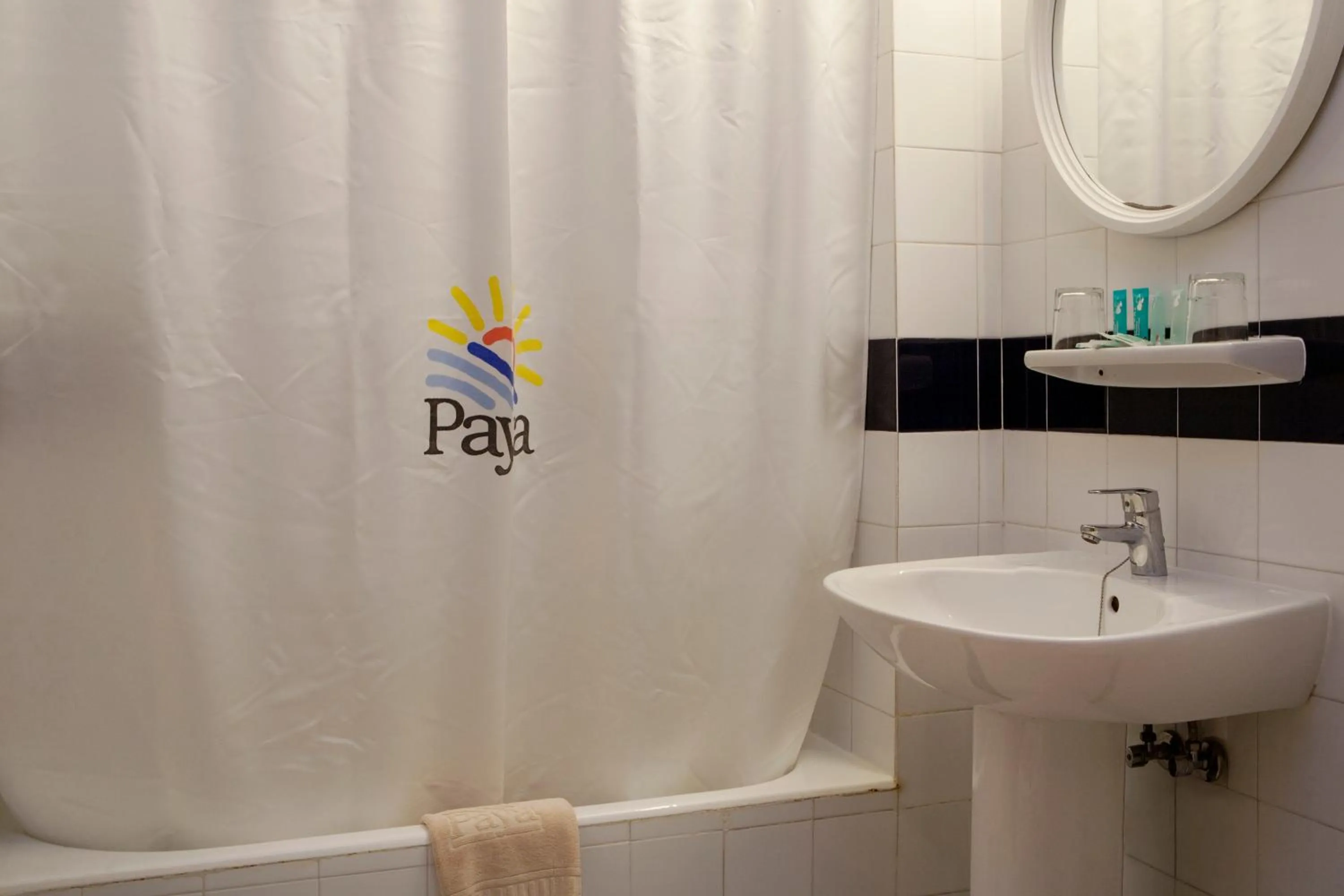 Bathroom in Apartamentos Portu Saler