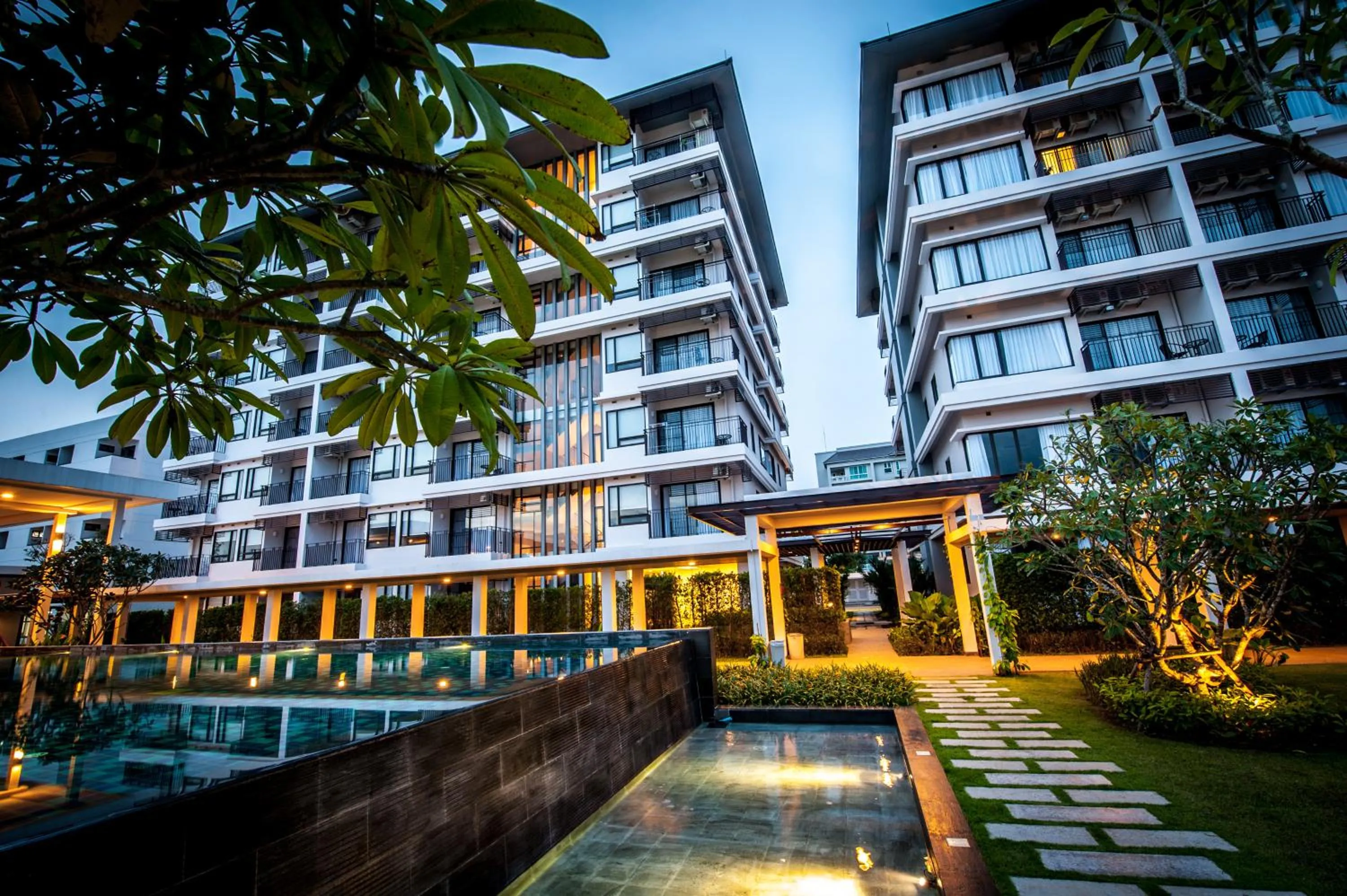 On site in Burgundy Residence 304