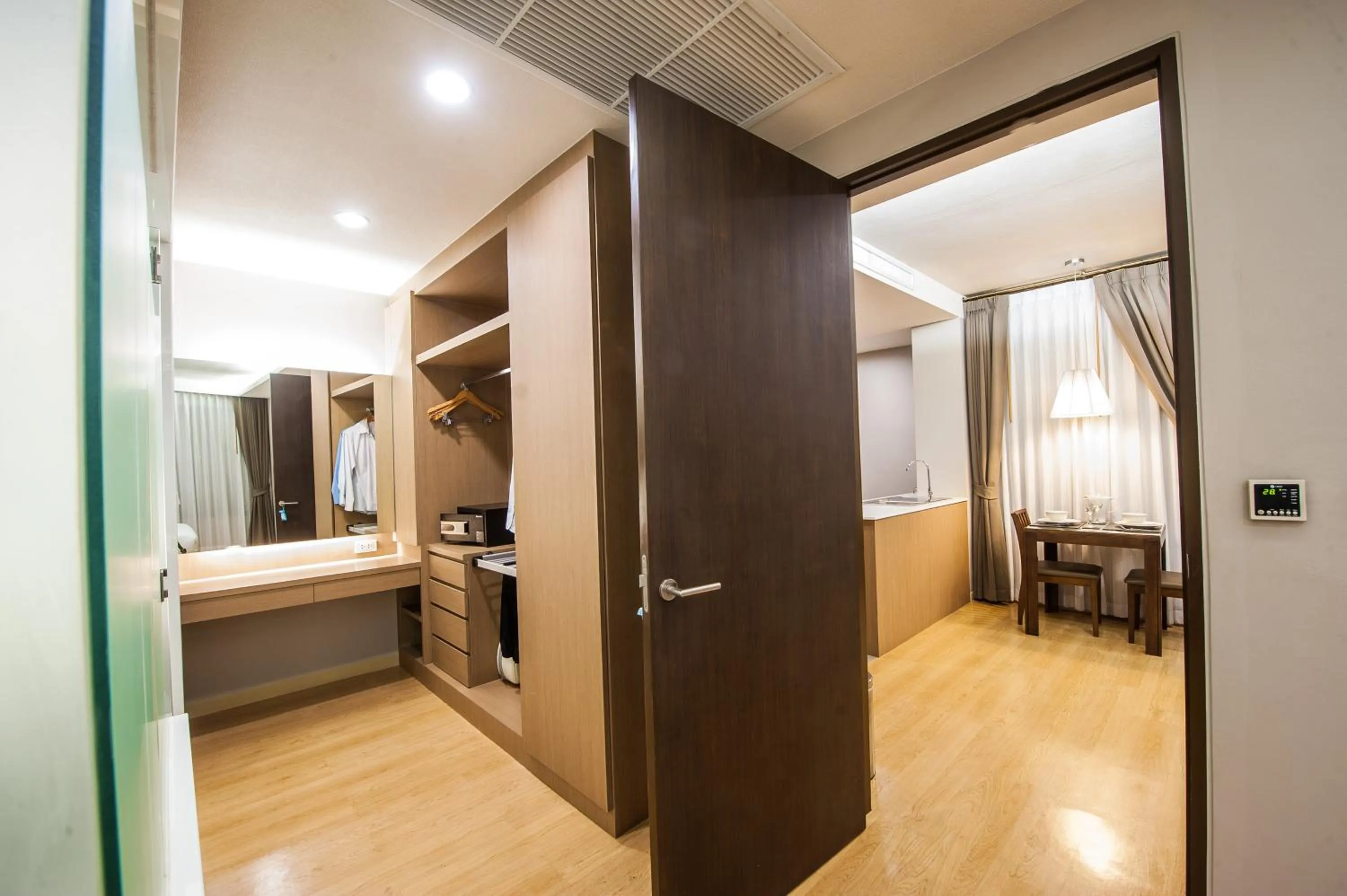 Burgundy Residence 304