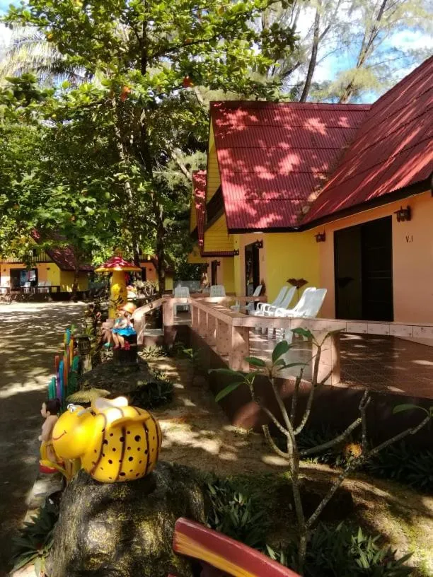Andaman Beach Resort Koh Jum