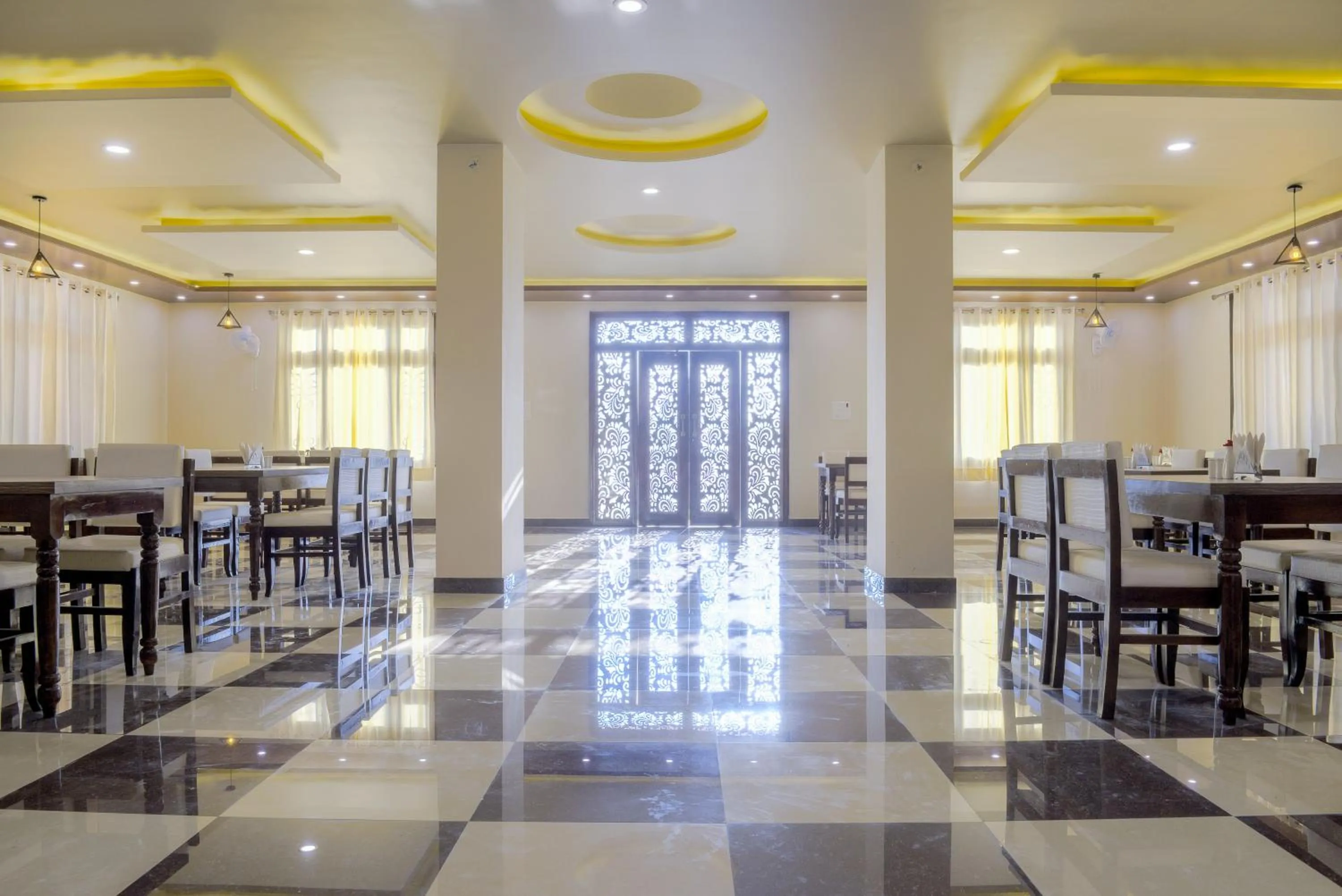 Restaurant/places to eat in Hotel Pushkar Legacy