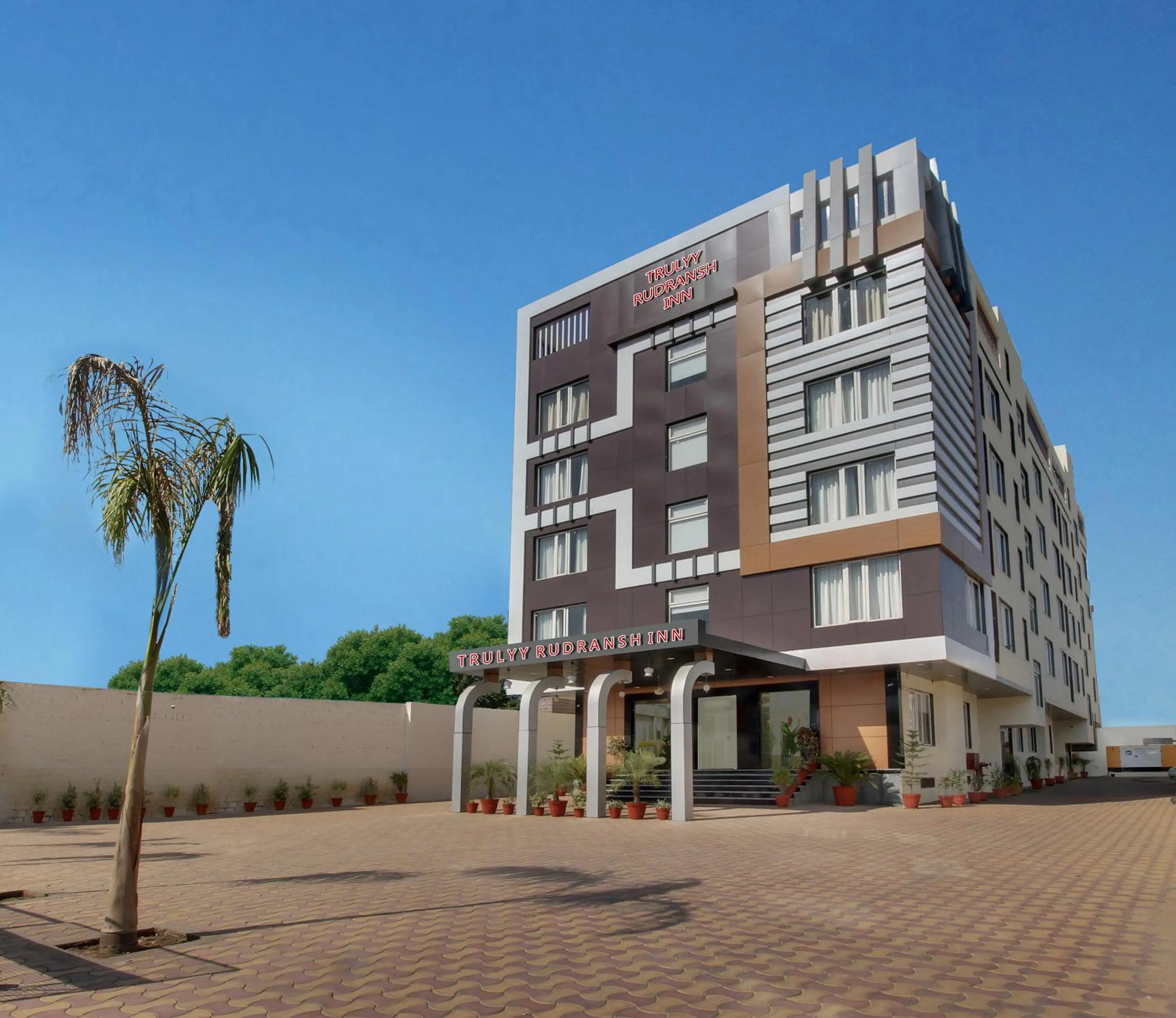 Property building in Rudransh Inn by Trulyy