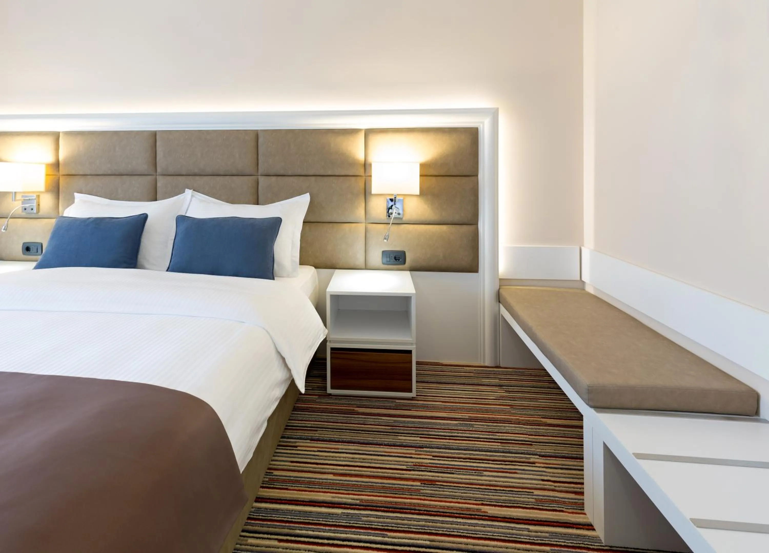 Bedroom, Bed in Hotel TESLA - Smart Stay Garni